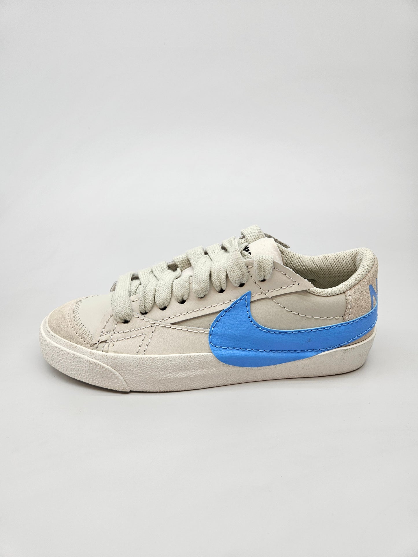 NIKE NOVI ORIGINAL PATIKI BR 38