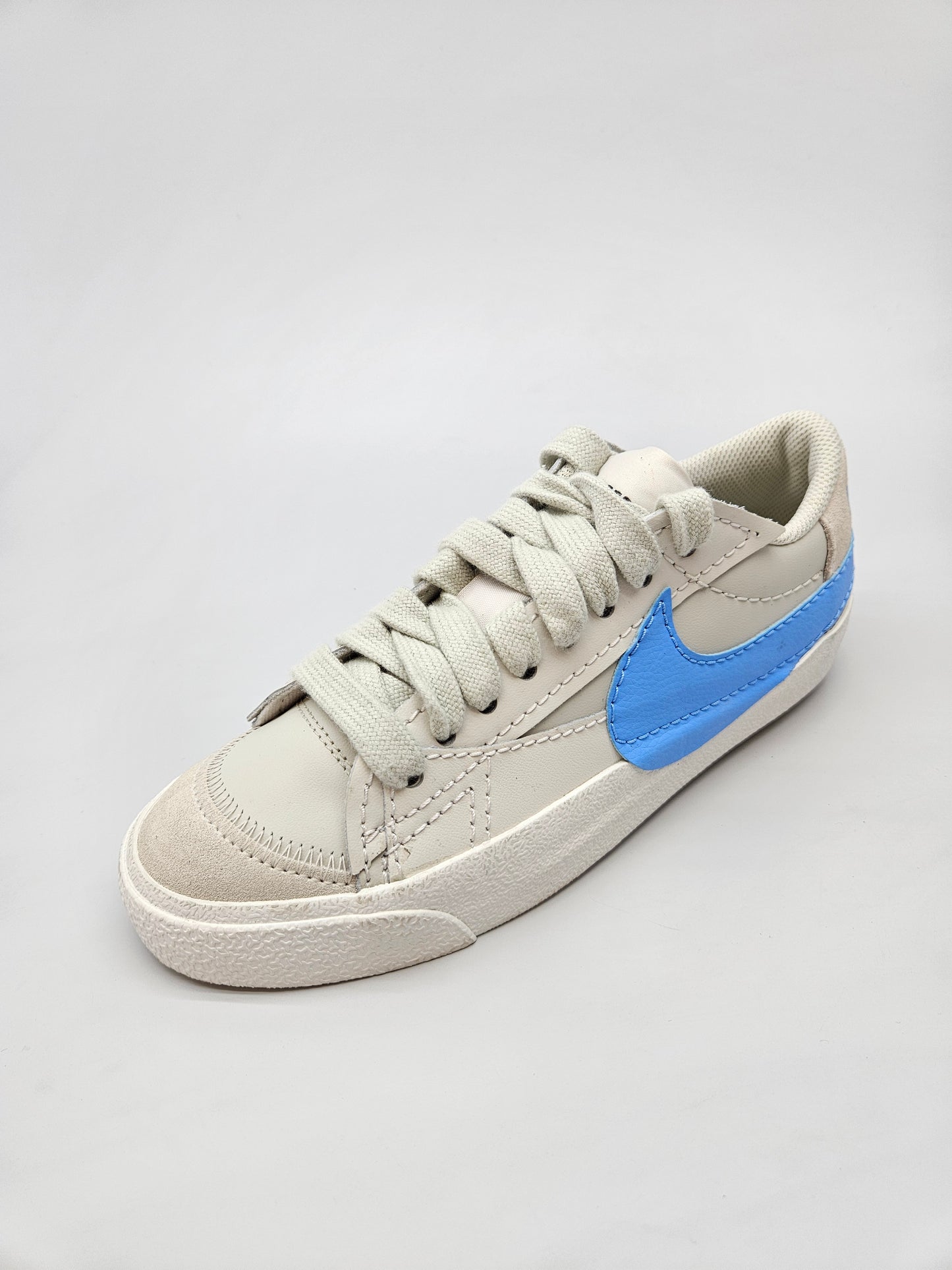 NIKE NOVI ORIGINAL PATIKI BR 38