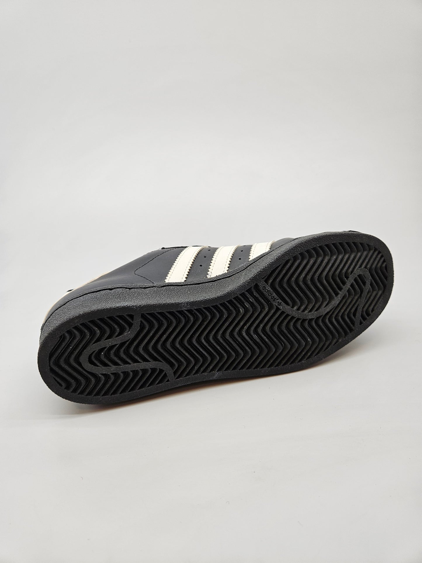 ADIDAS NOVI ORIGINAL PATIKI BR 35.5