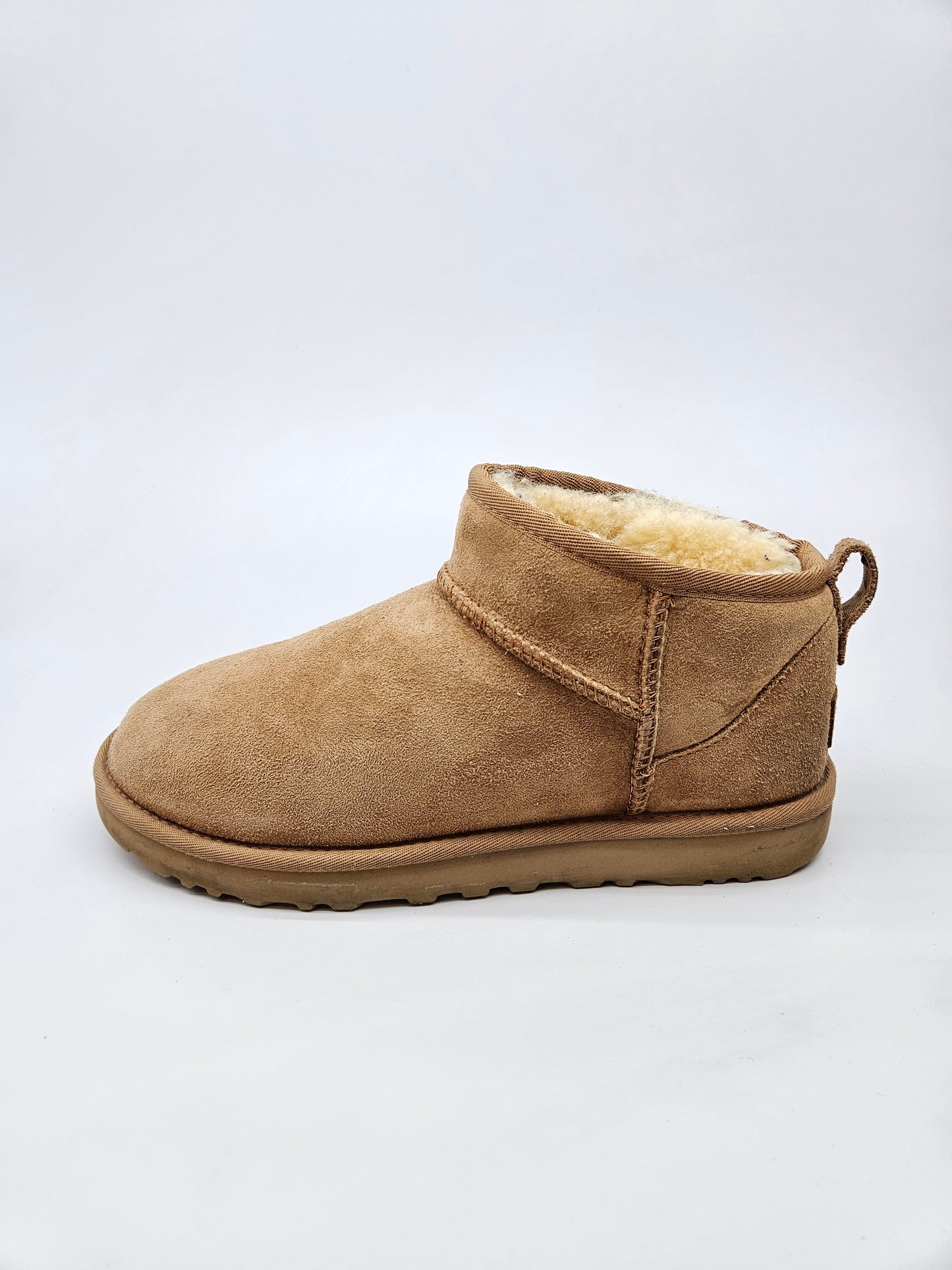UGG AUSTRALIA ORIGINAL KOZNI CIZMI BR 39