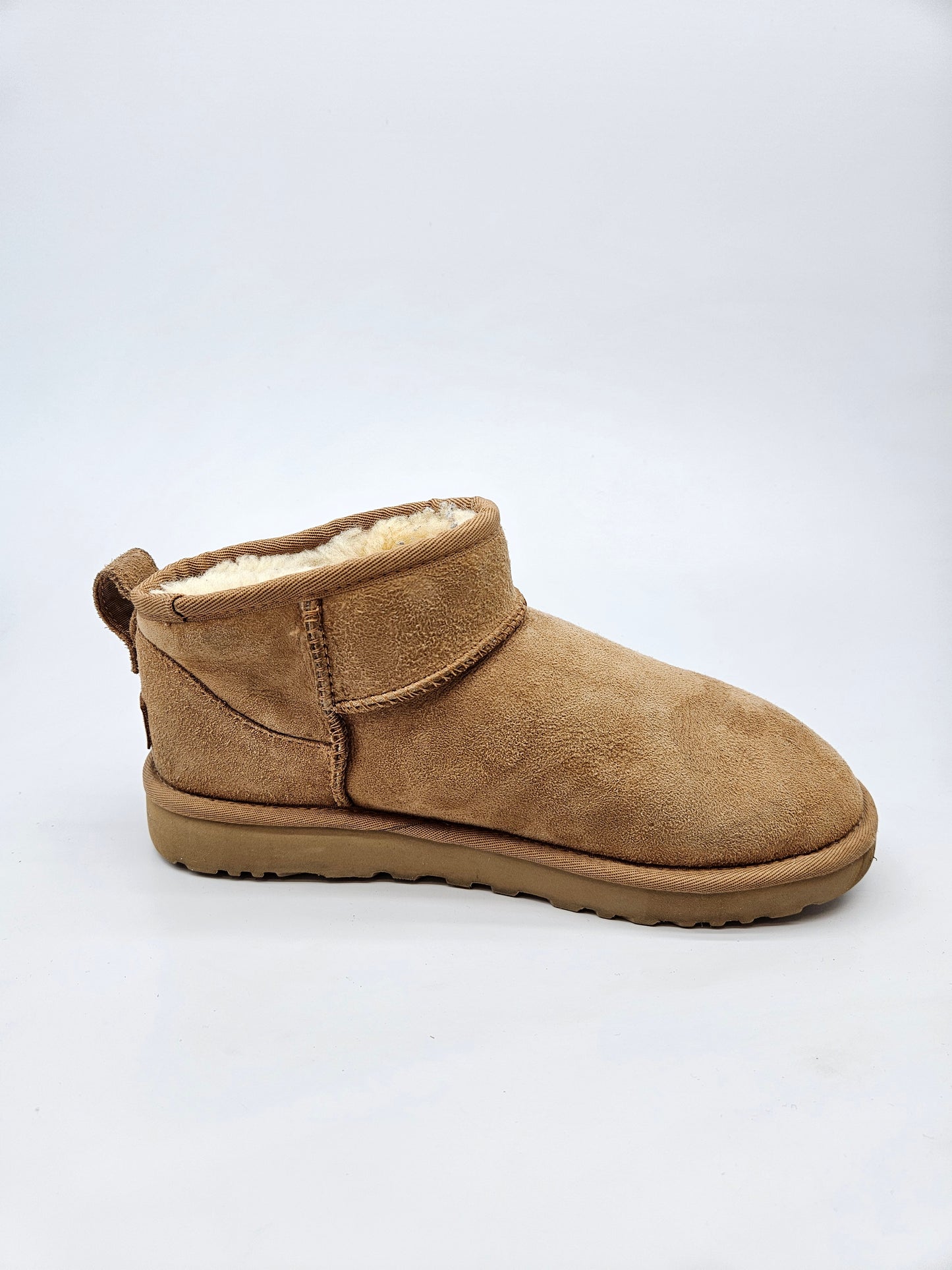 UGG AUSTRALIA ORIGINAL KOZNI CIZMI BR 39
