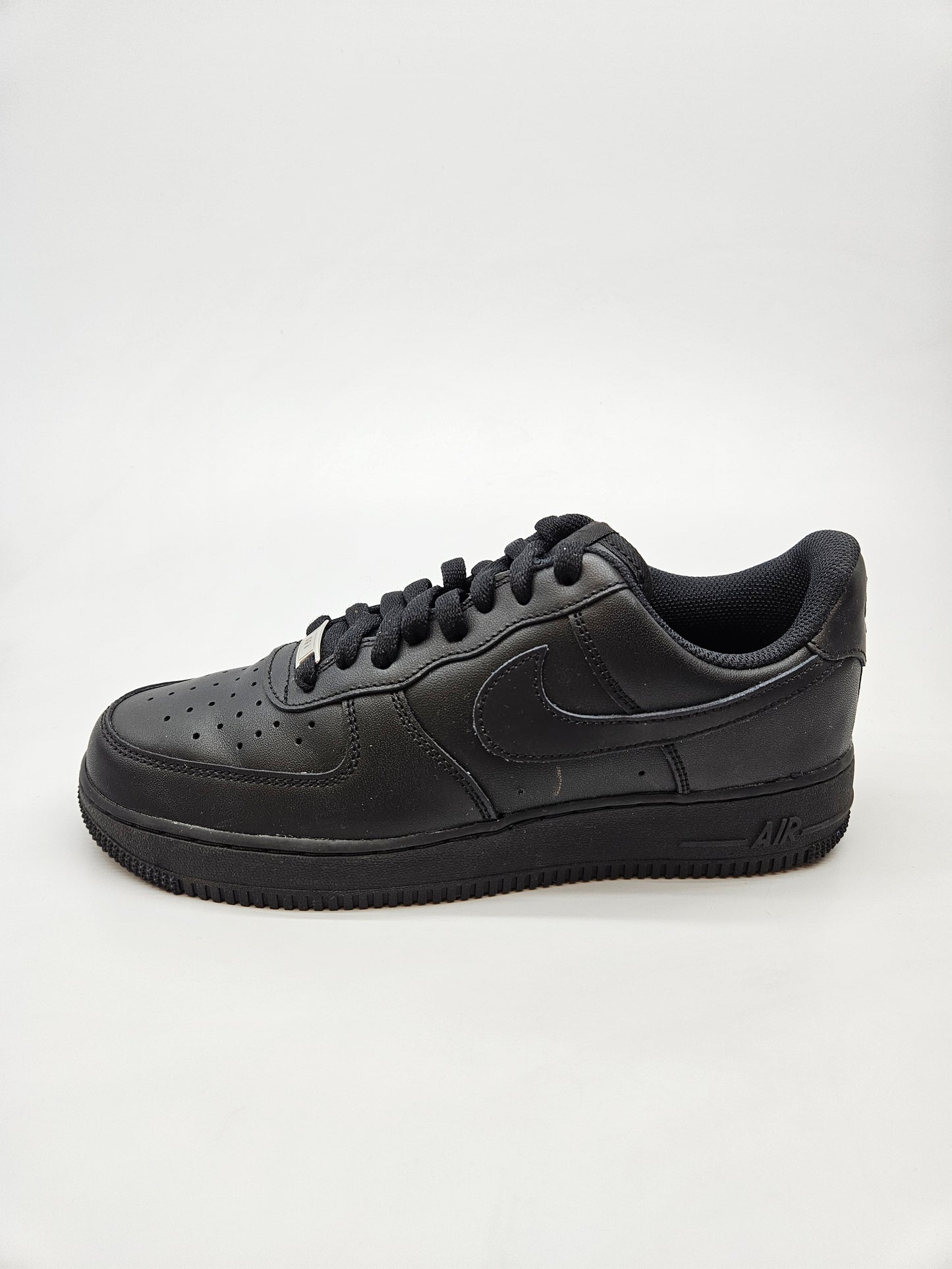 NIKE AF1 NOVI ORIGINAL PATIKI BR 42