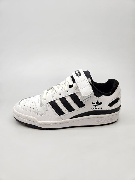 ADIDAS NOVI ORIGINAL PATIKI BR 41