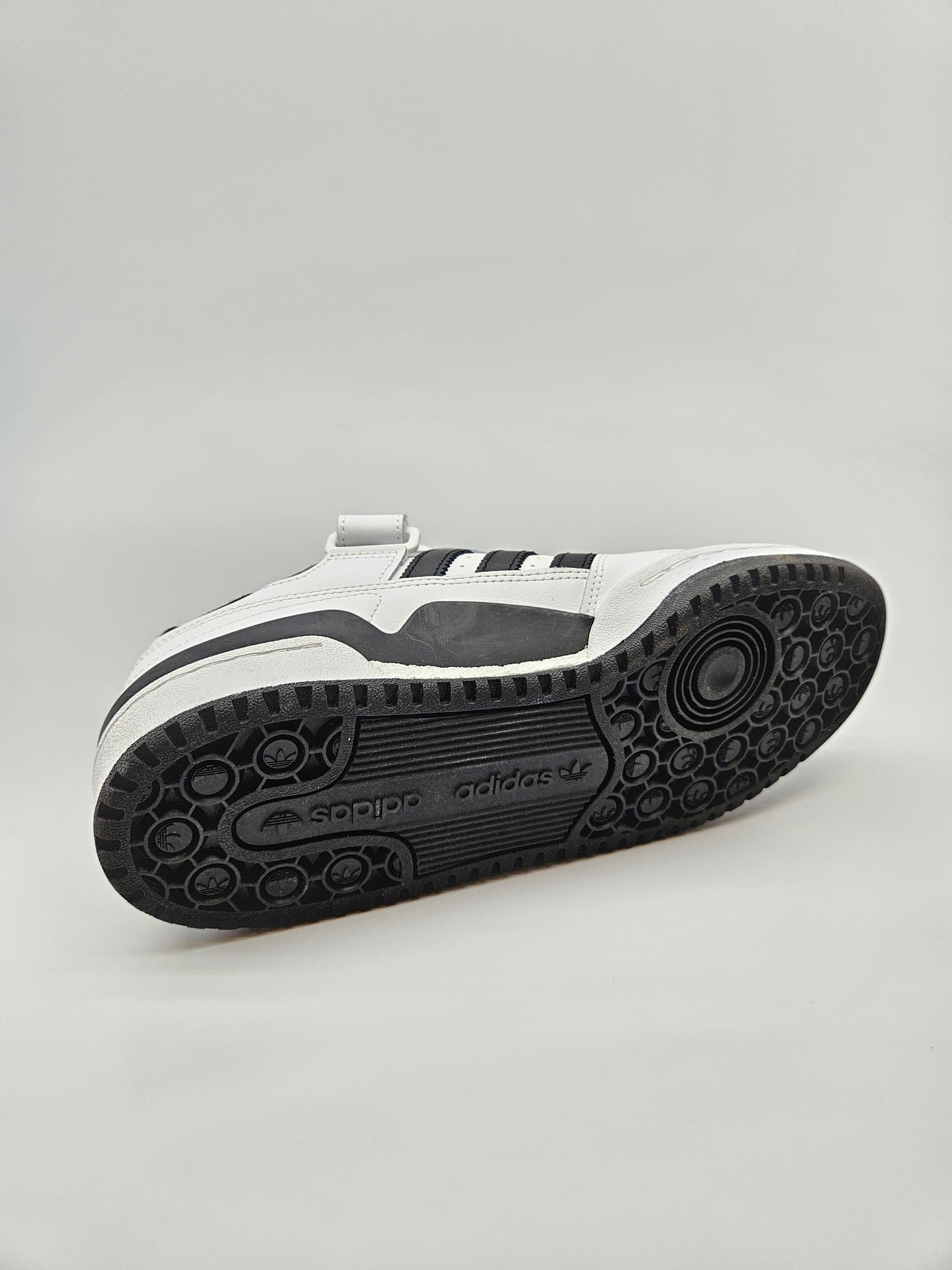 ADIDAS NOVI ORIGINAL PATIKI BR 41