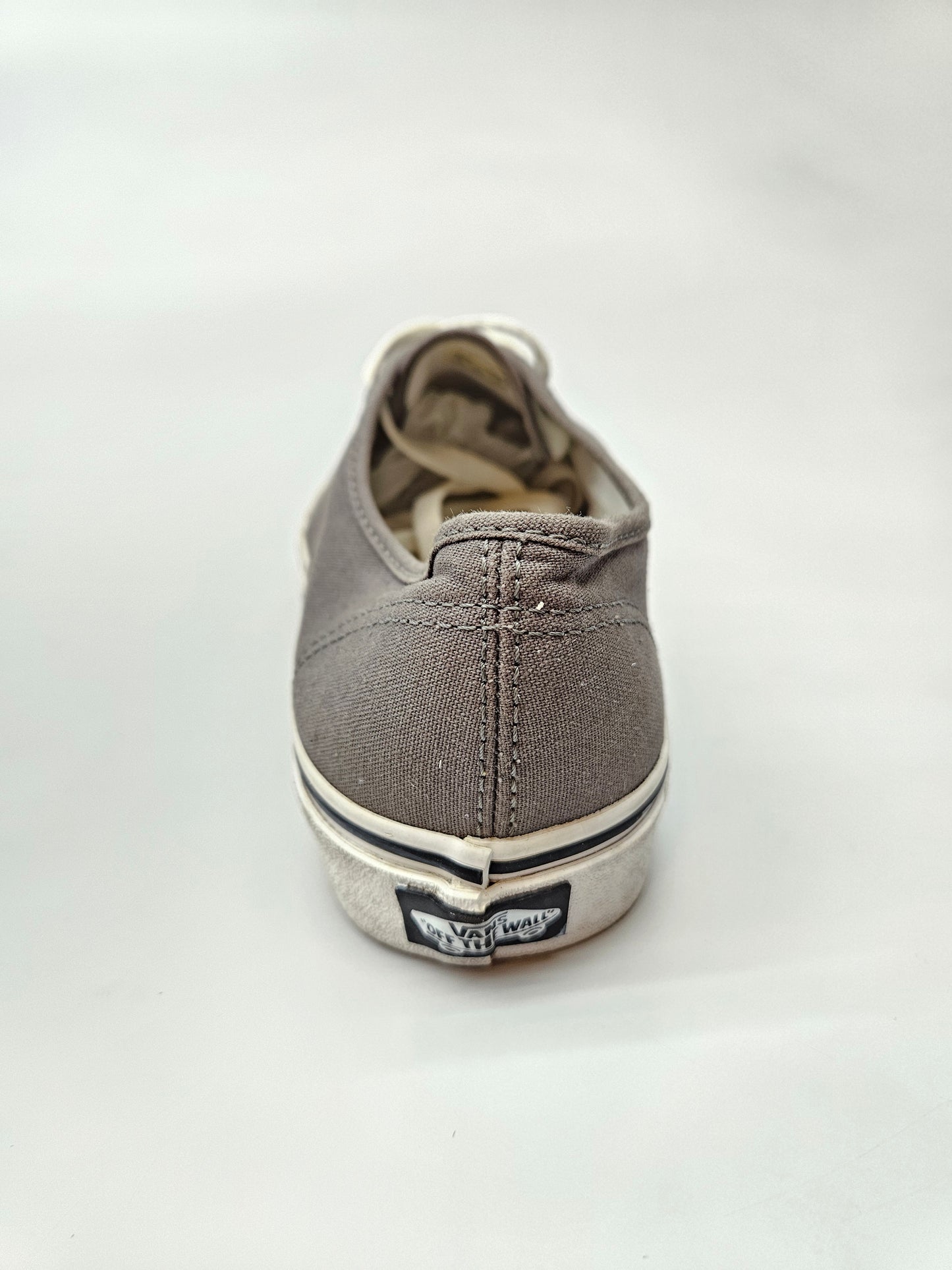 VANS NOVI ORIGINAL PATIKI BR 40.5