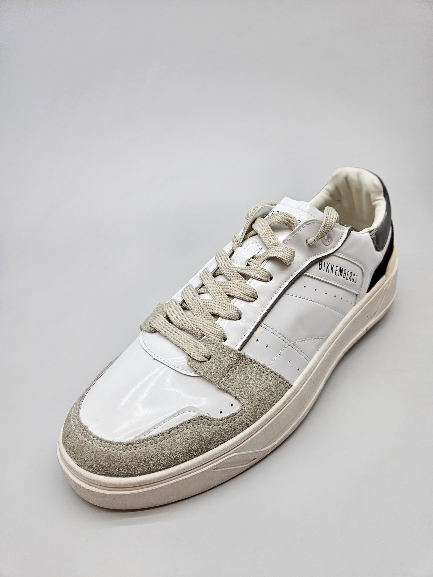 BIKKEMBERGS NOVI ORIGINAL PATIKI BR 44