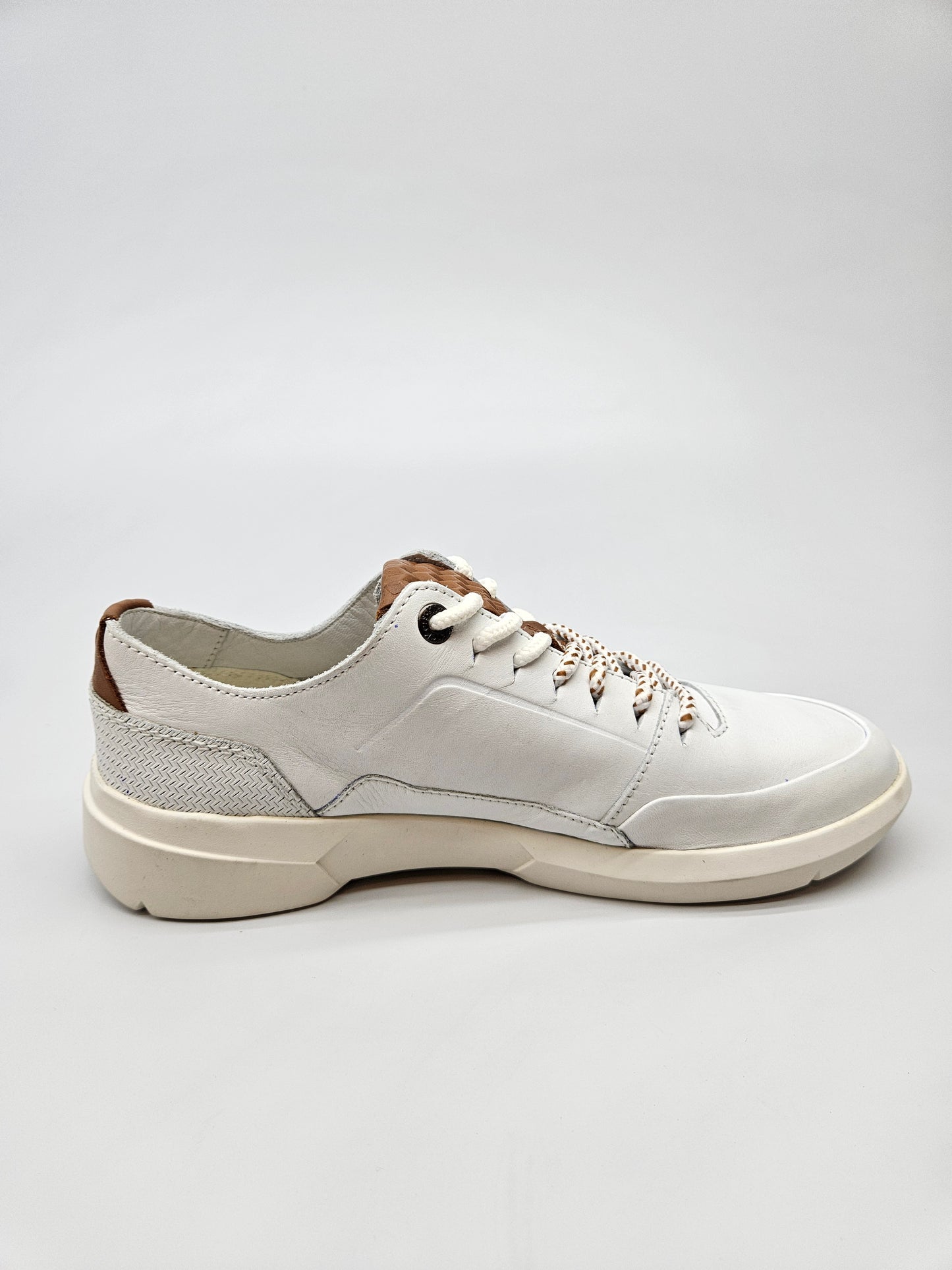 KICKERS NOVI ORIGINAL PATIKI BR 37