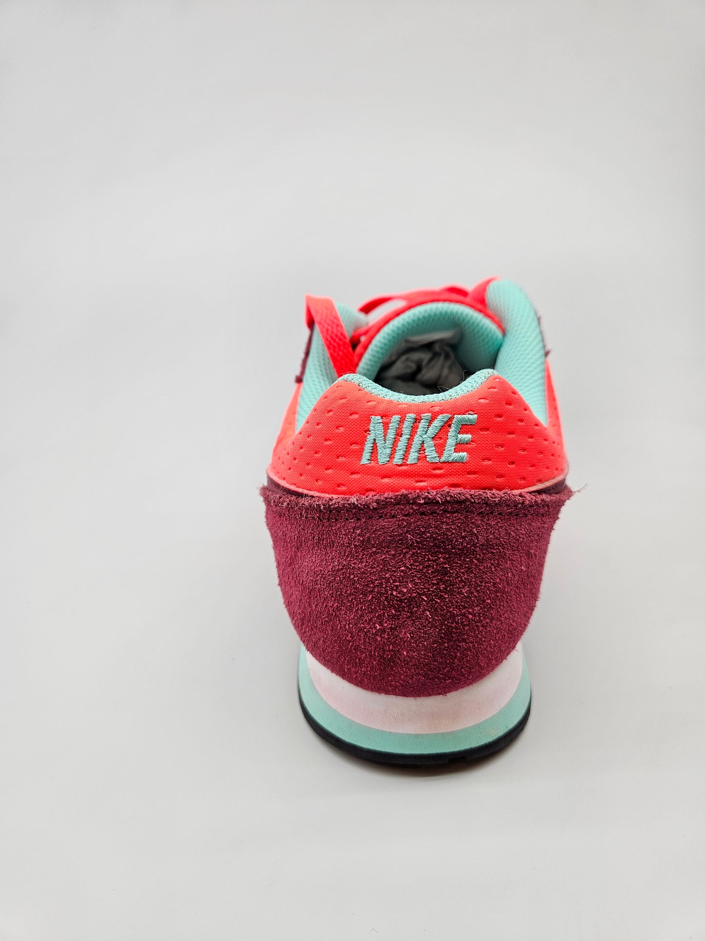 NIKE NOVI ORIGINAL PATIKI BR 40.5