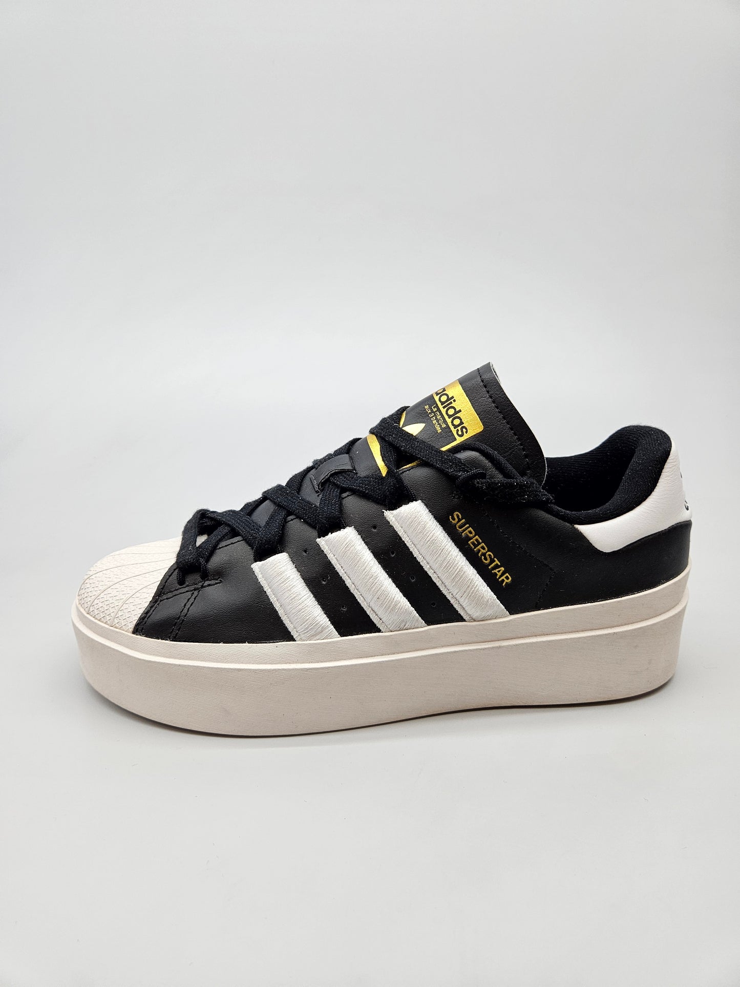 ADIDAS NOVI ORIGINAL PATIKI BR 40