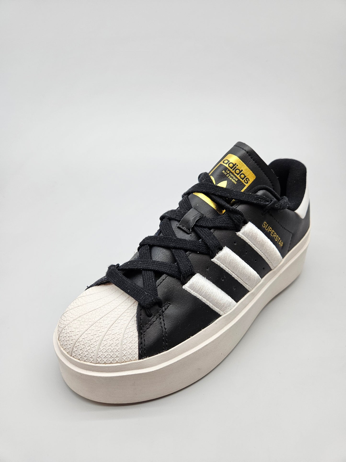 ADIDAS NOVI ORIGINAL PATIKI BR 40