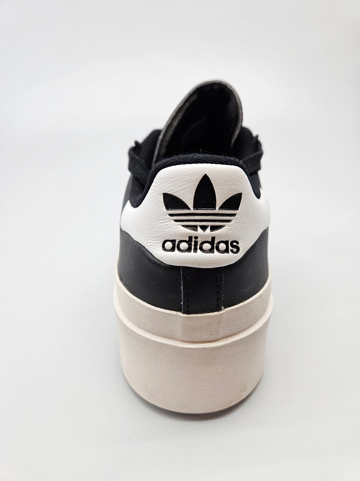 ADIDAS NOVI ORIGINAL PATIKI BR 40