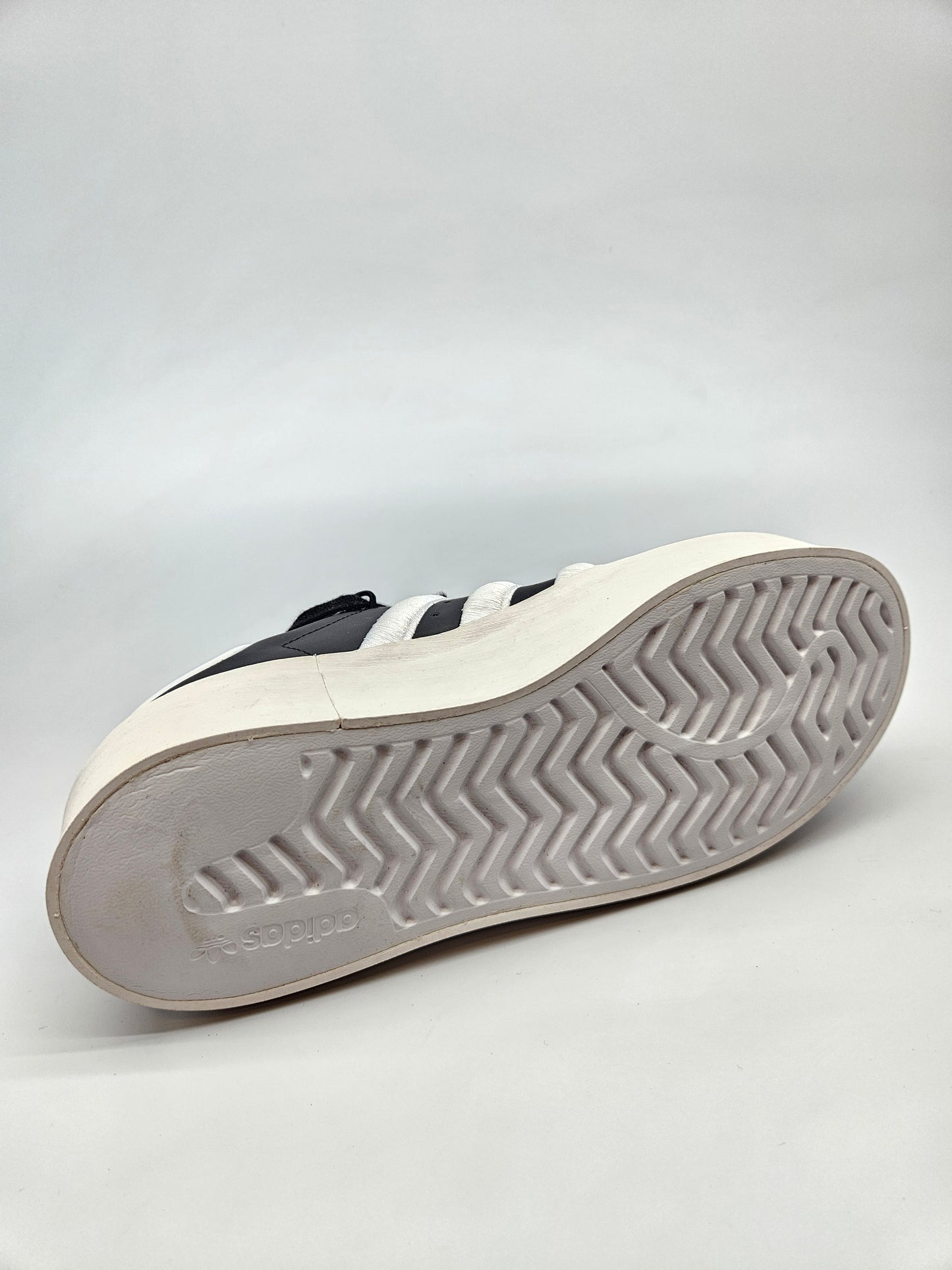 ADIDAS NOVI ORIGINAL PATIKI BR 40