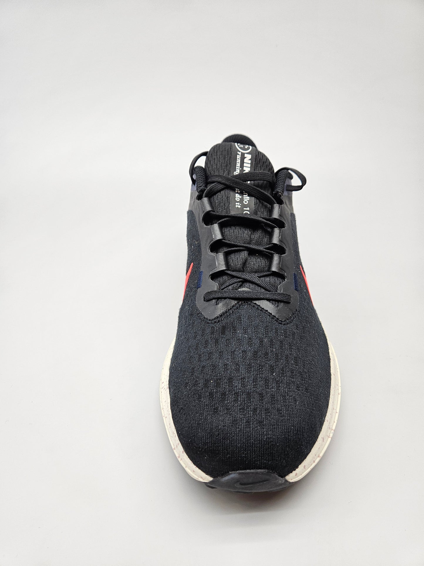 NIKE NOVI ORIGINAL PATIKI BR 42.5