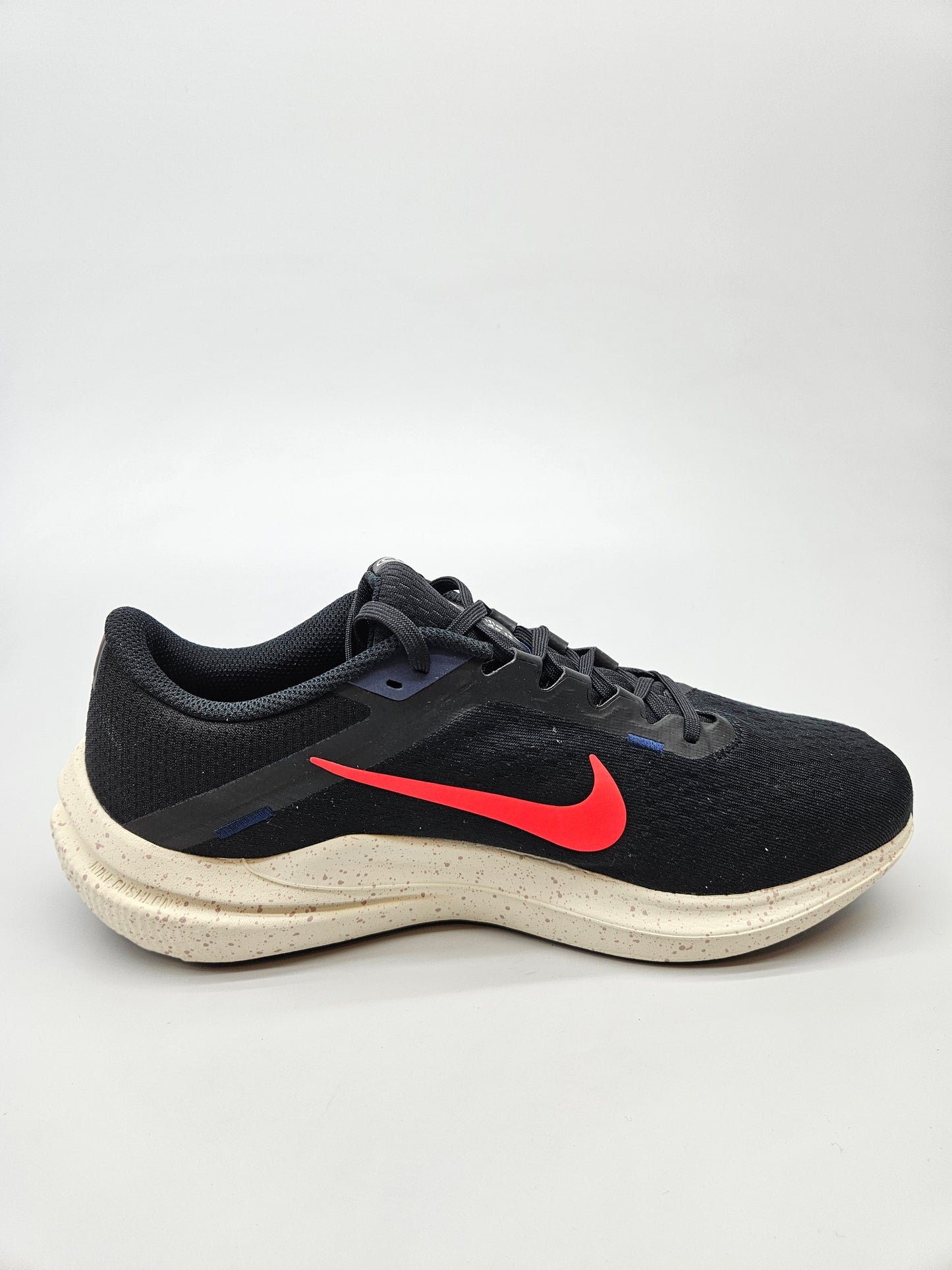 NIKE NOVI ORIGINAL PATIKI BR 42.5