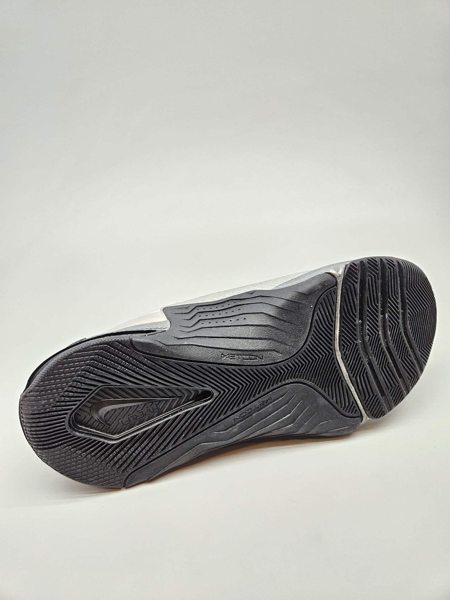 NIKE NOVI ORIGINAL PATIKI BR 40
