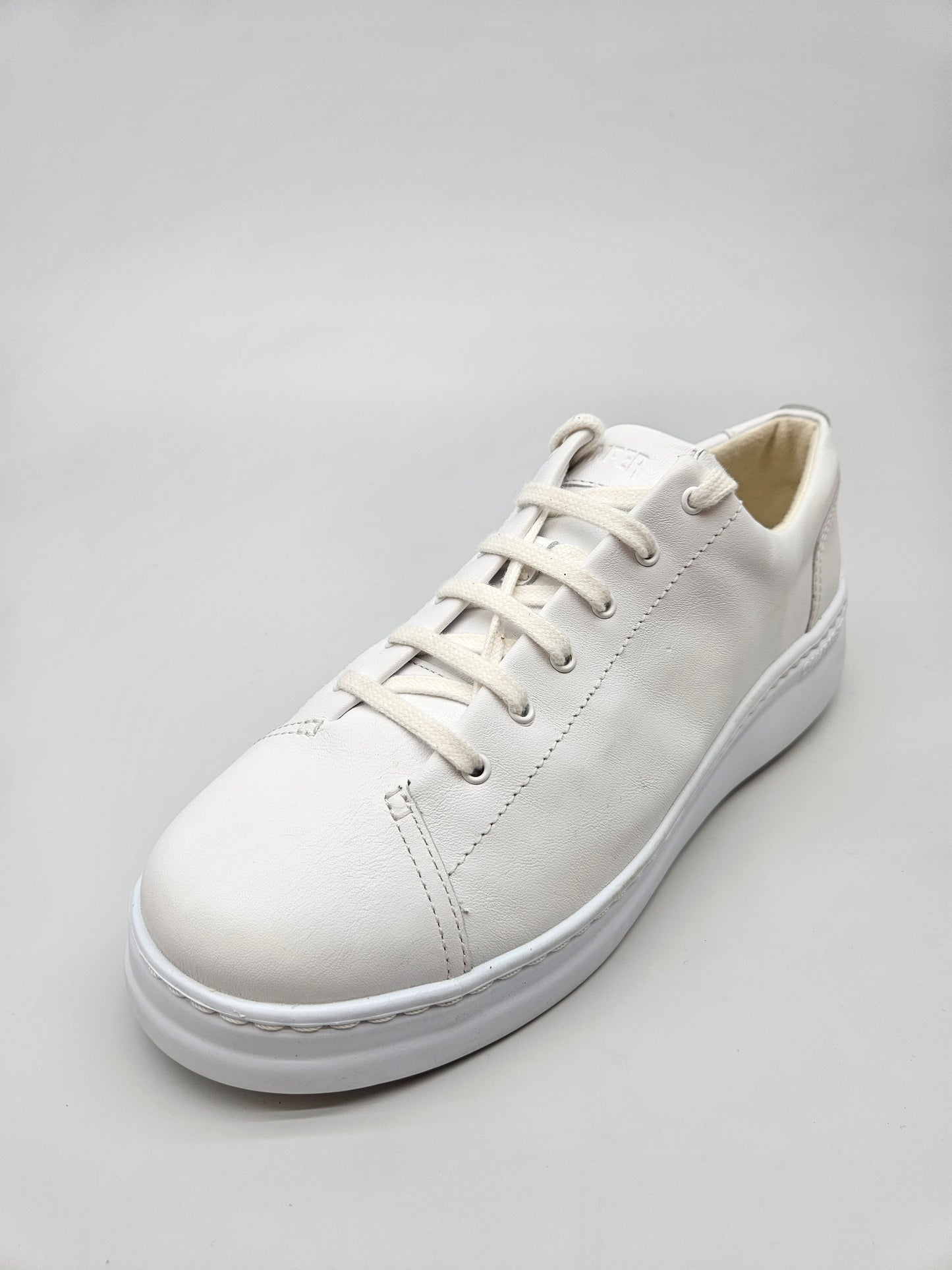 CAMPER NOVI ORIGINAL PATIKI BR 42