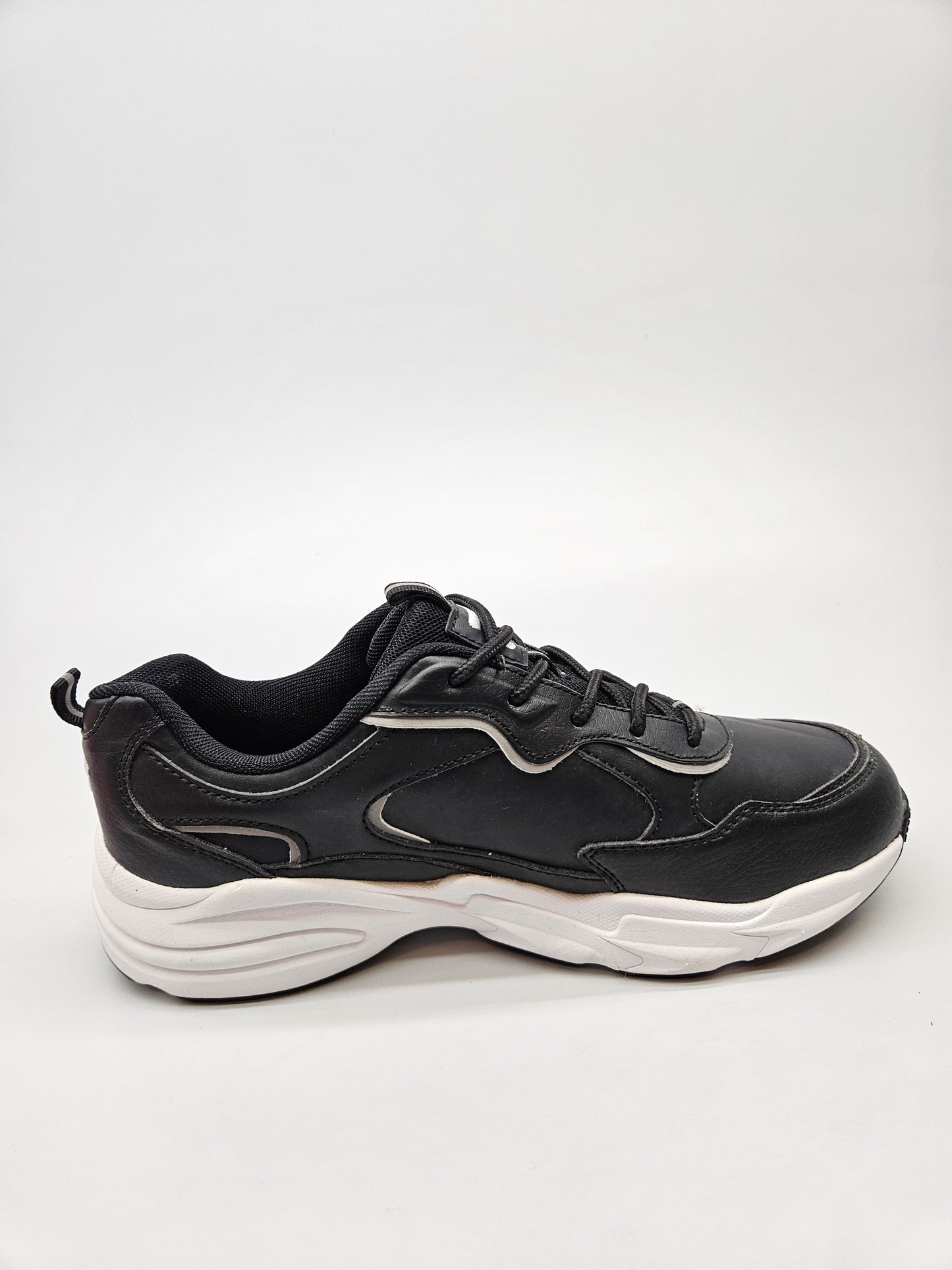 FILA NOVI ORIGINAL PATIKI BR 41