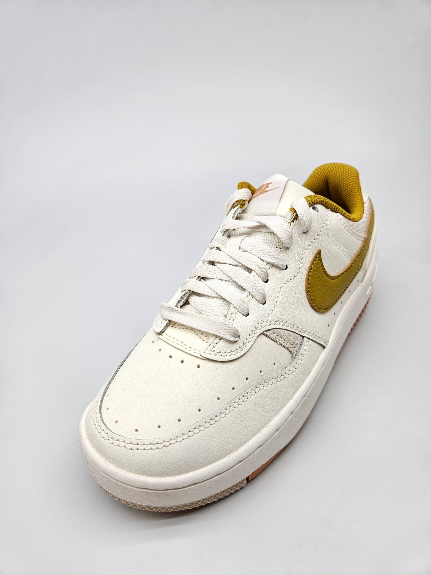 NIKE NOVI ORIGINAL PATIKI BR 38
