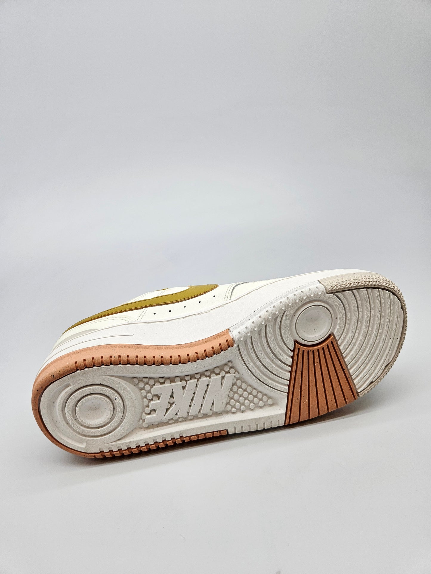 NIKE NOVI ORIGINAL PATIKI BR 38