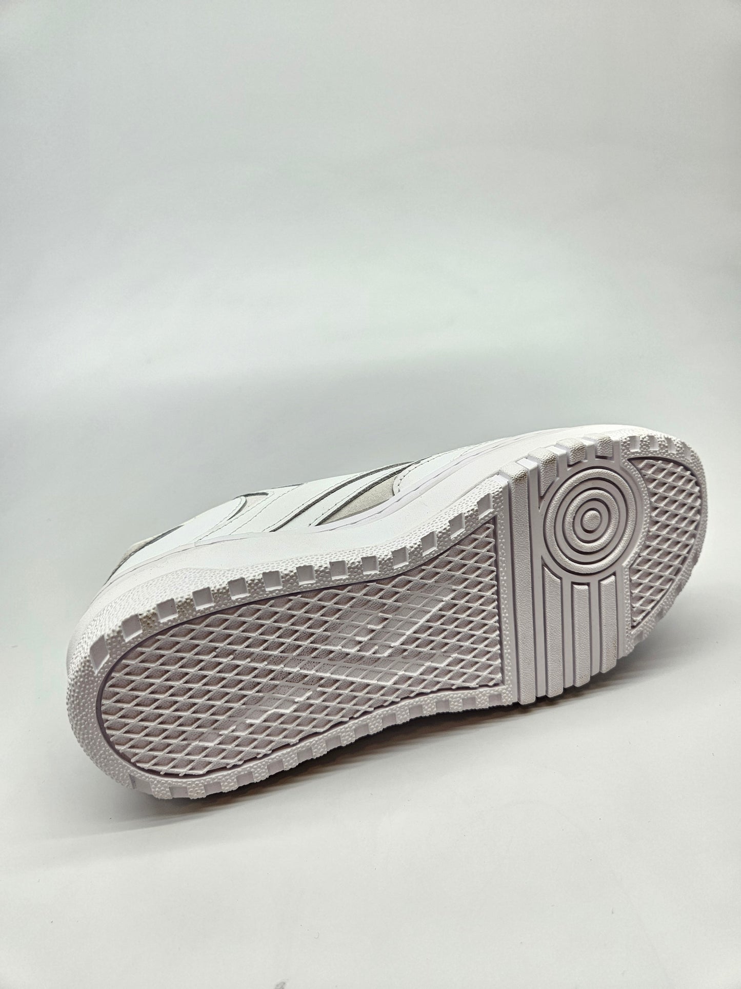 REEBOK NOVI ORIGINAL PATIKI BR 36