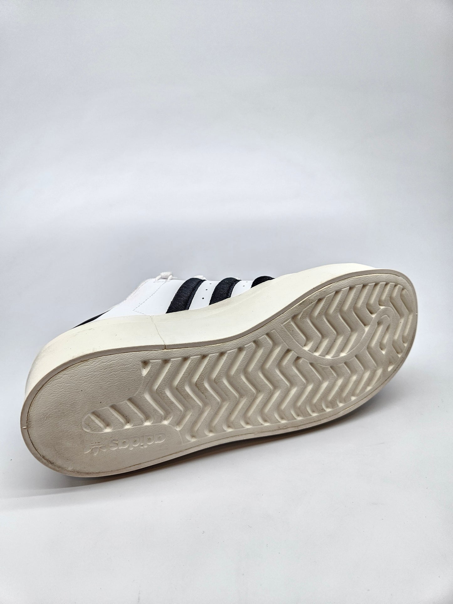 ADIDAS NOVI ORIGINAL PATIKI BR 37
