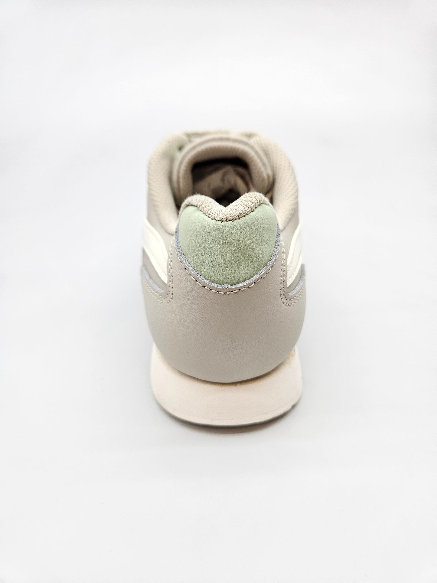 REEBOK NOVI ORIGINAL PATIKI BR 35
