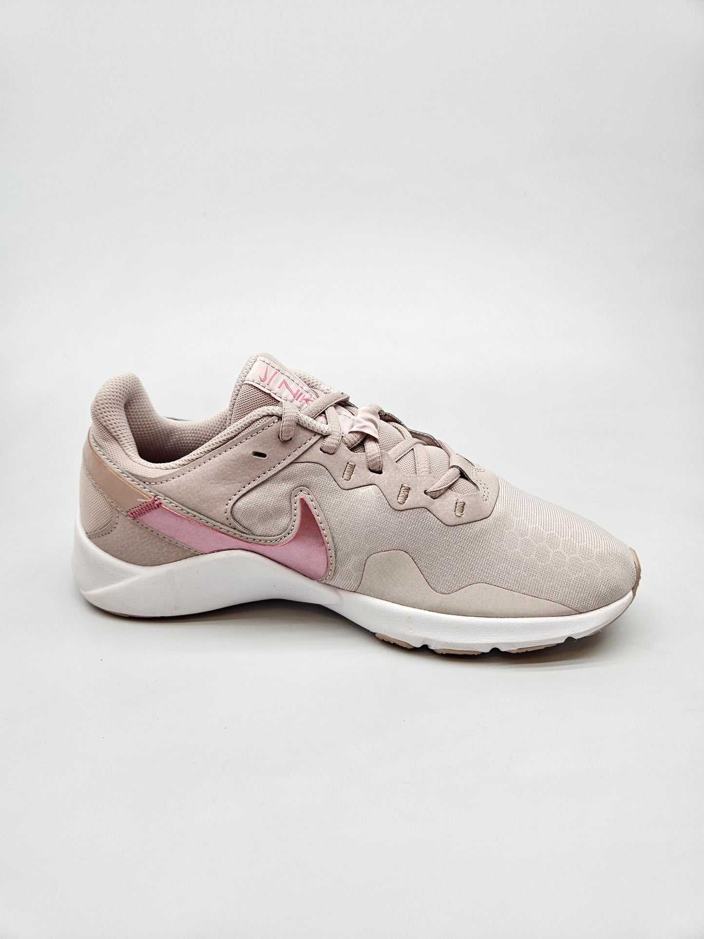 NIKE NOVI ORIGINAL PATIKI BR 38