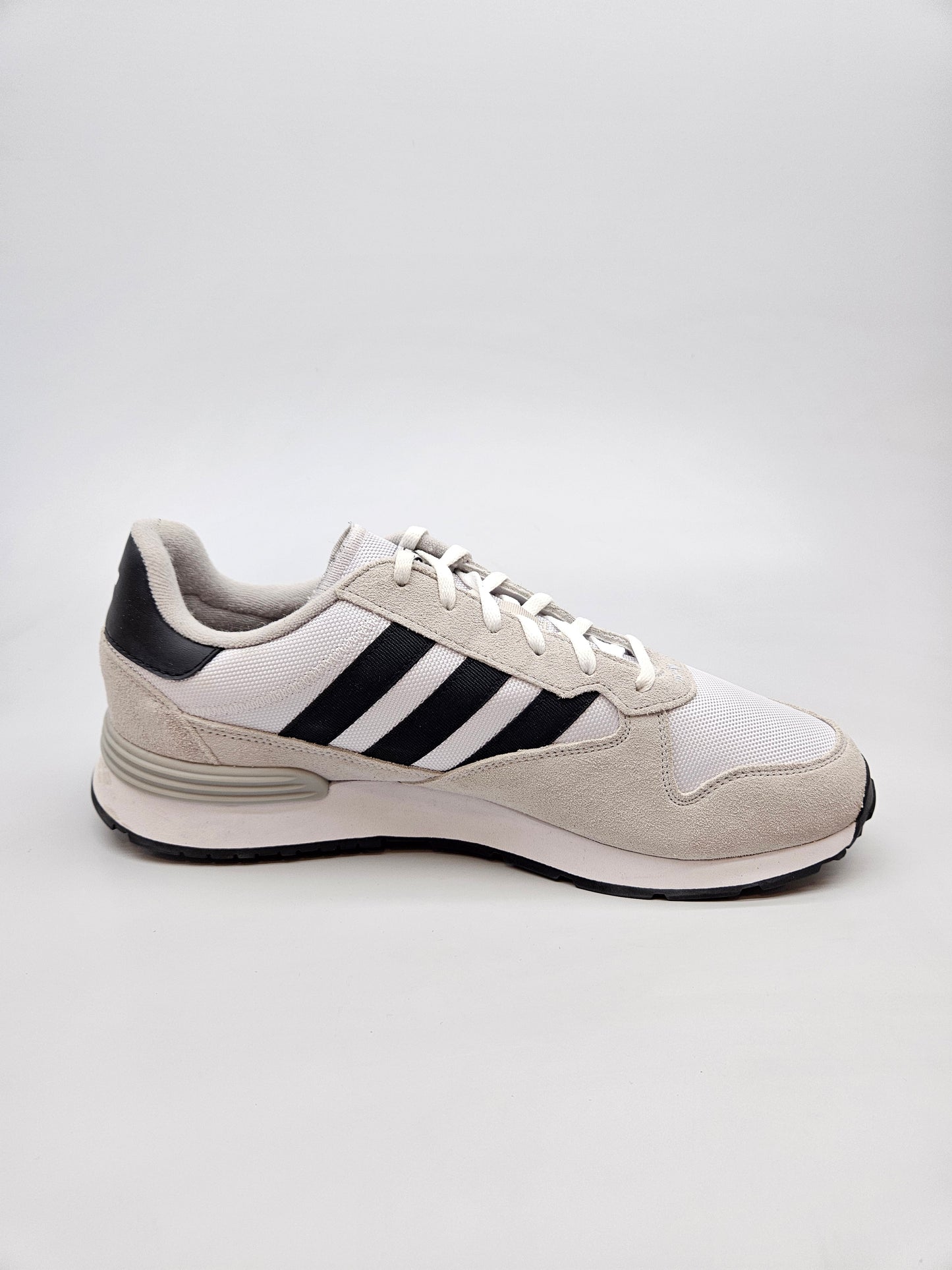 ADIDAS NOVI ORIGINAL PATIKI BR 45