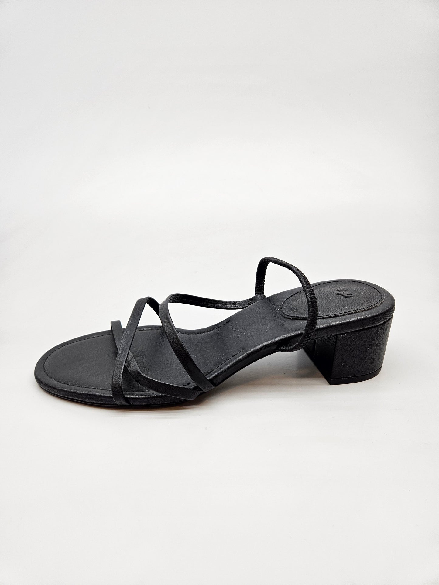H & M NOVI ORIGINAL SANDALI BR 39