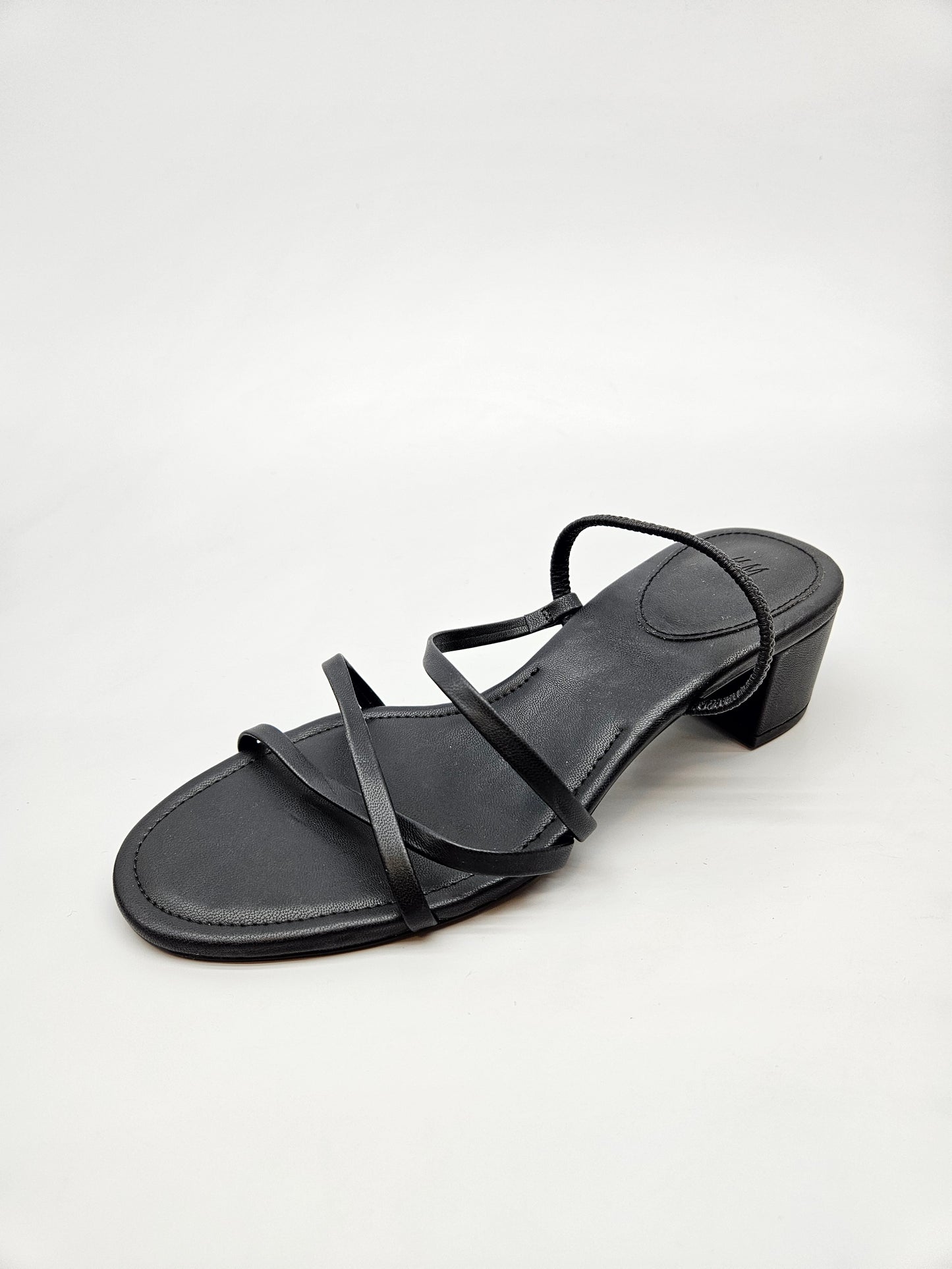 H & M NOVI ORIGINAL SANDALI BR 39