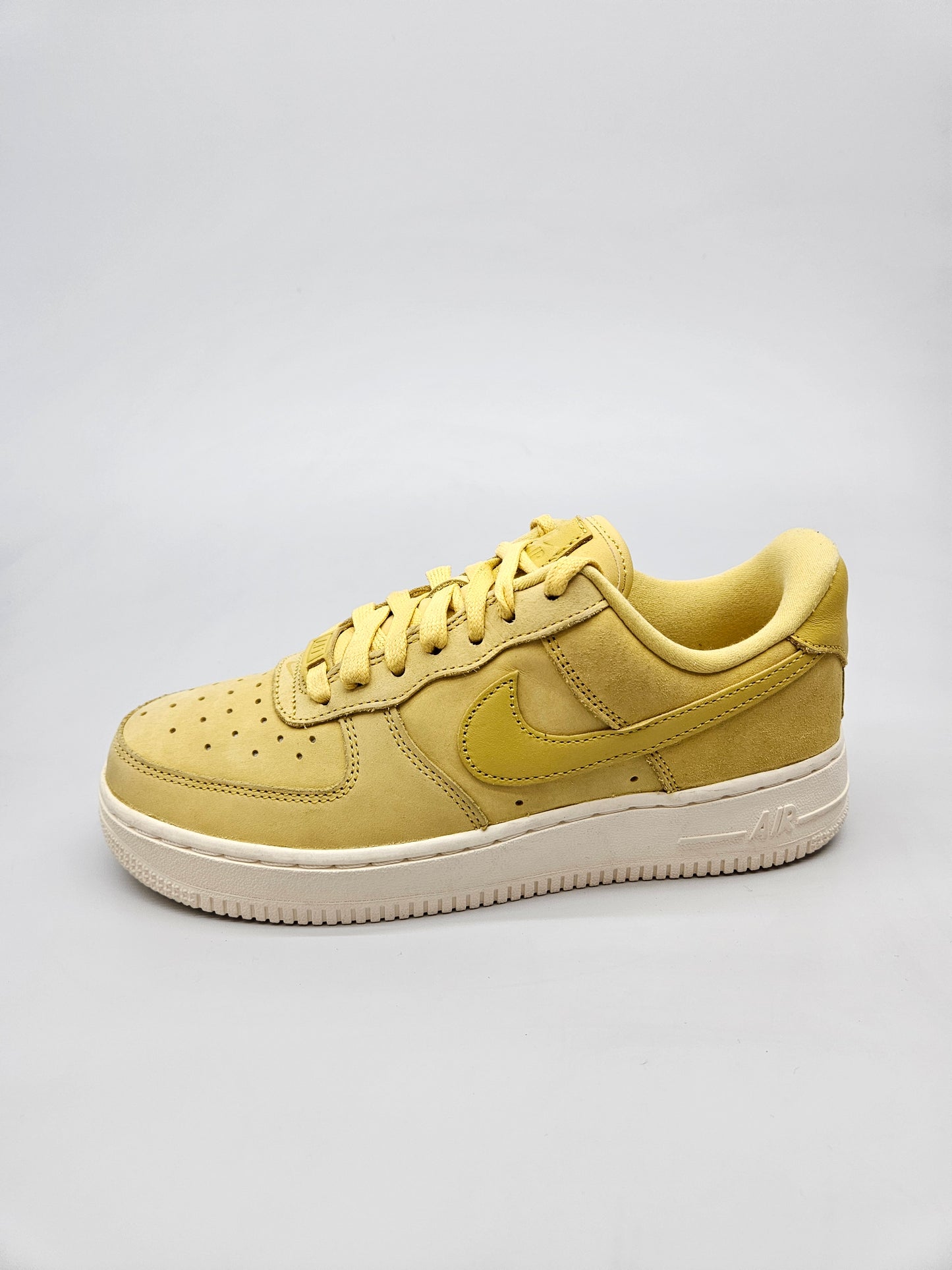 NIKE AF1 NOVI ORIGINAL PATIKI BR 37.5