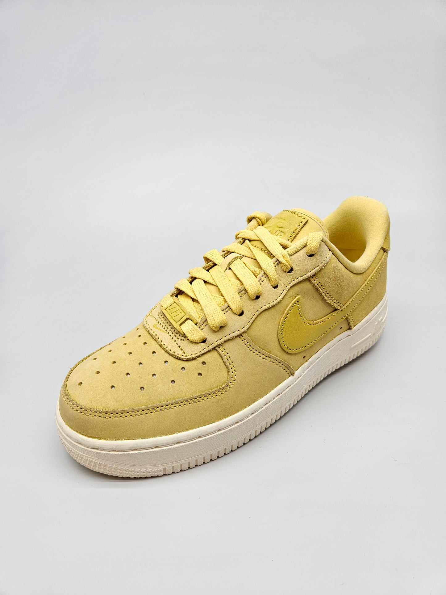 NIKE AF1 NOVI ORIGINAL PATIKI BR 37.5