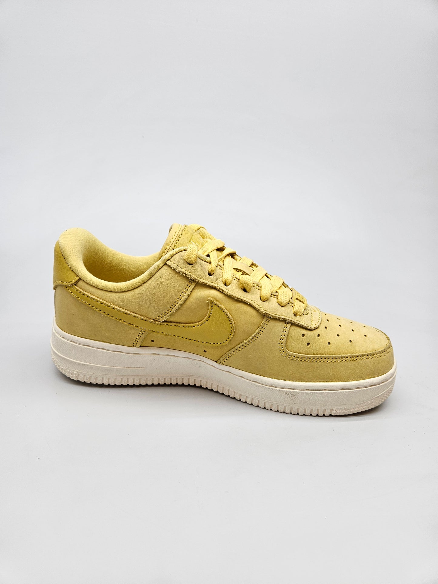 NIKE AF1 NOVI ORIGINAL PATIKI BR 37.5