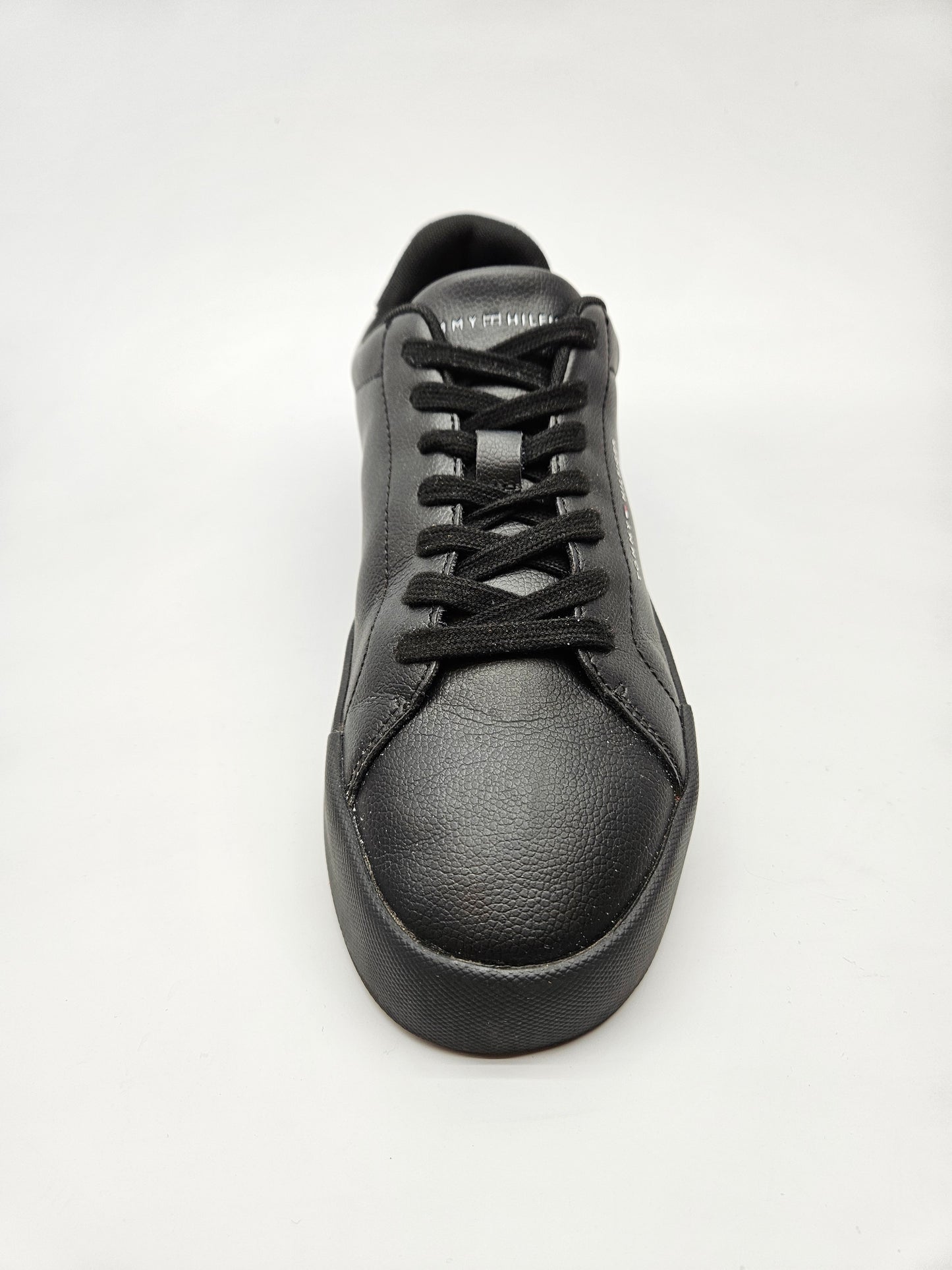 TOMMY HILFIGER ORIGINAL KOZNI PATIKI BR 41
