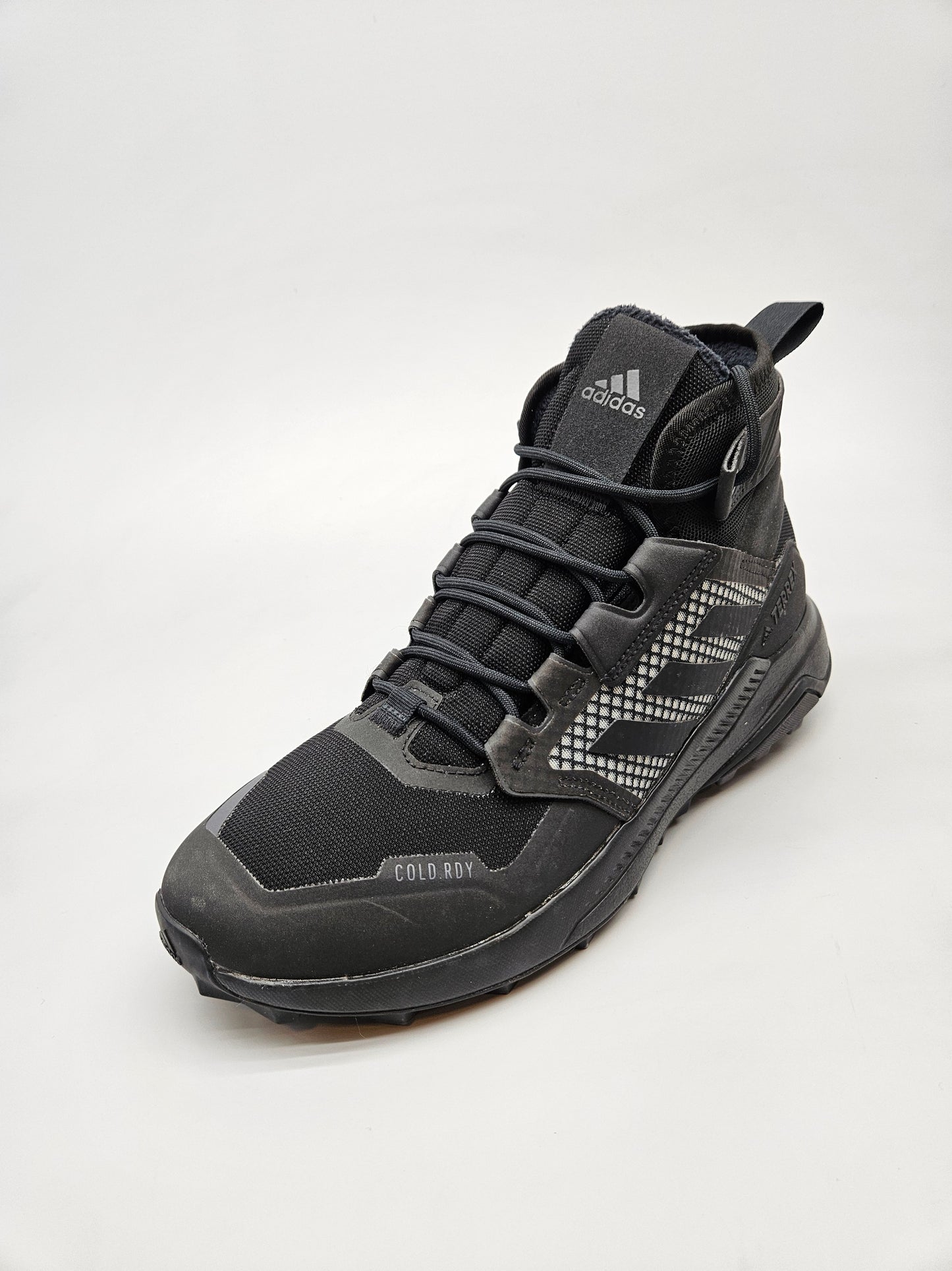 ADIDAS NOVI ORIGINAL PATIKI BR 41