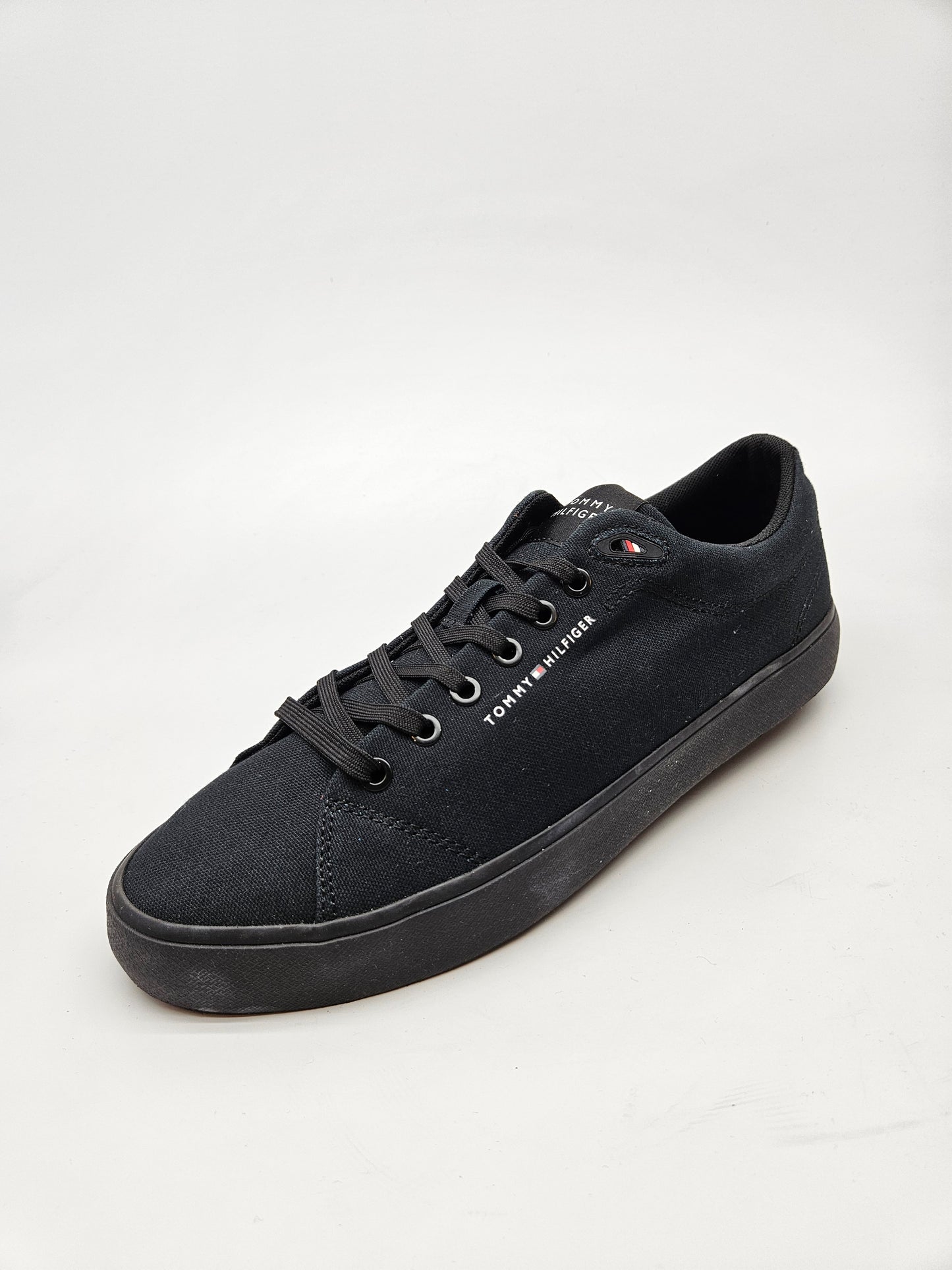 TOMMY HILFIGER NOVI ORIGINAL PATIKI BR 44