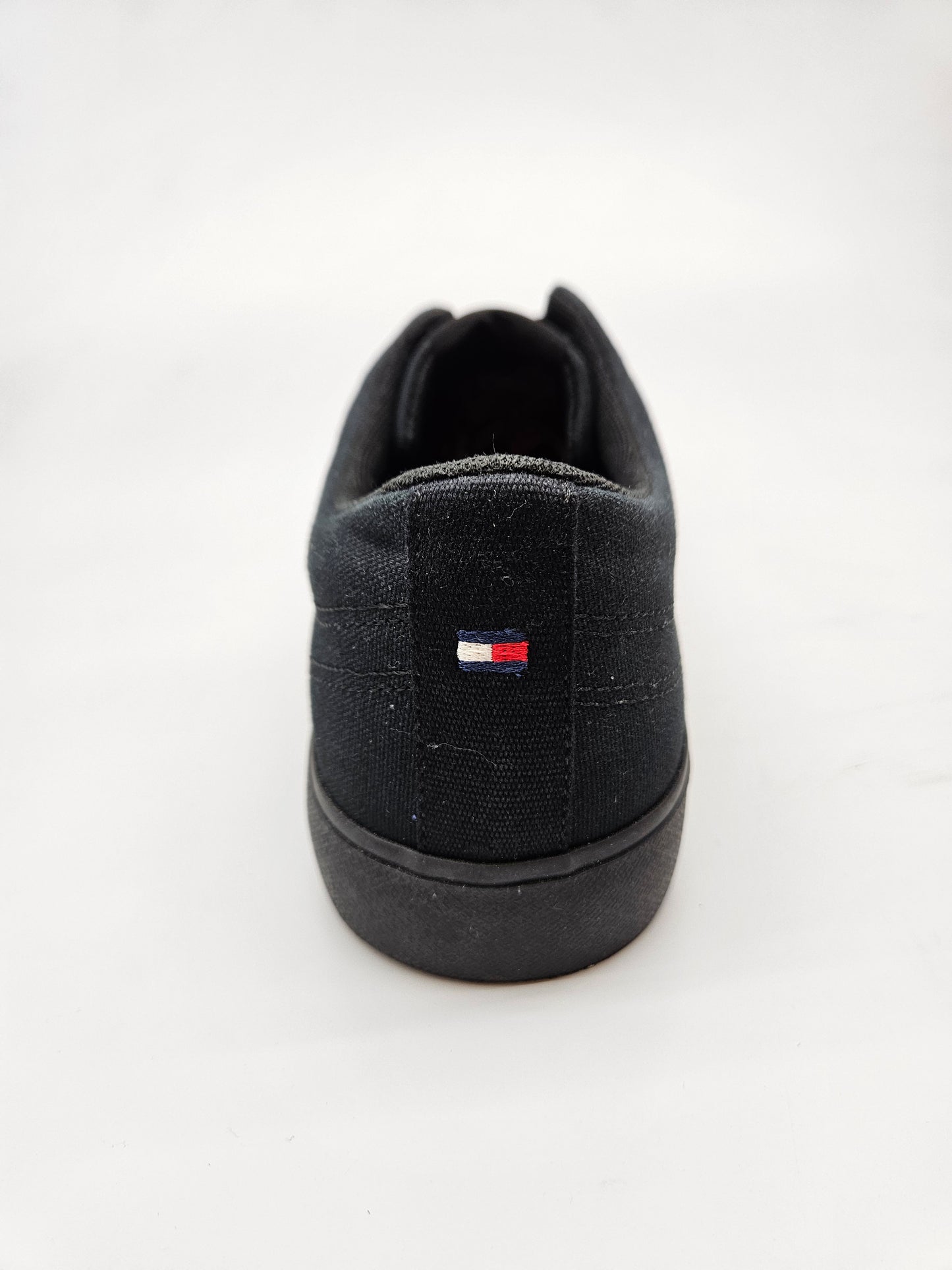 TOMMY HILFIGER NOVI ORIGINAL PATIKI BR 44