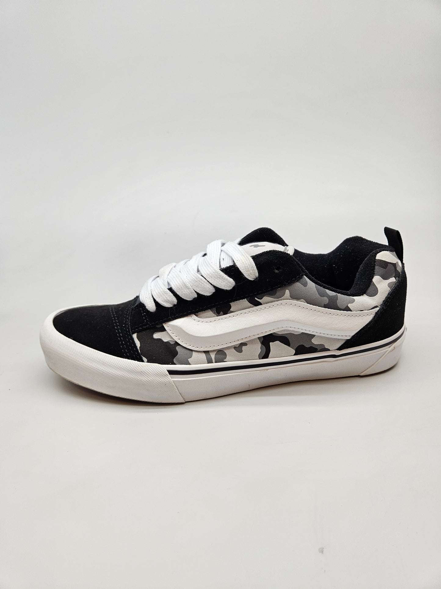 VANS NOVI ORIGINAL PATIKI BR 44.5