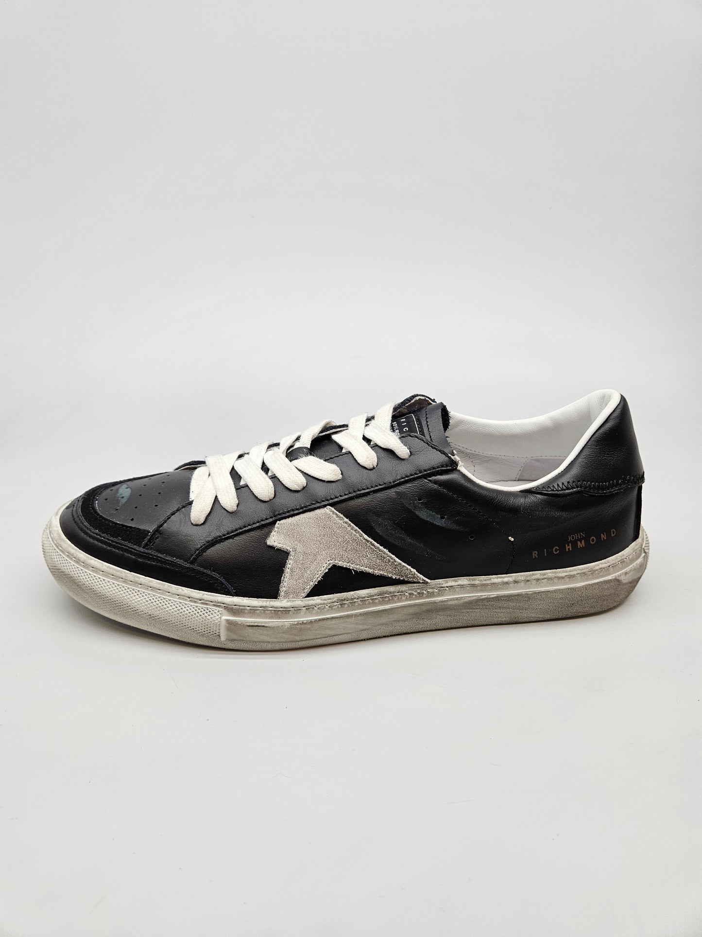 JOHN RICHMOND NOVI ORIGINAL PATIKI BR 45