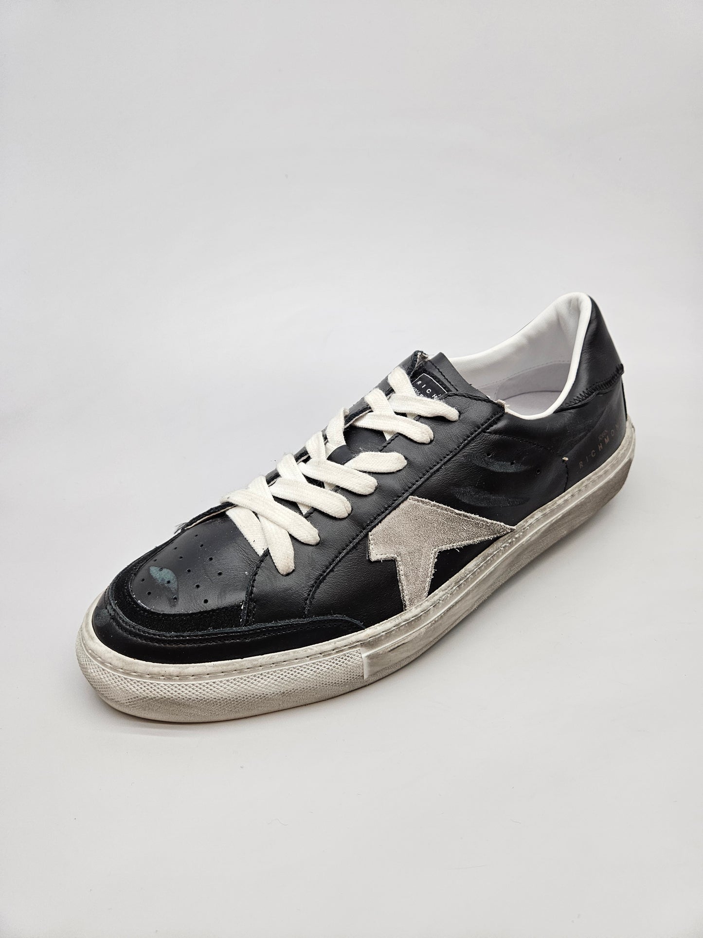 JOHN RICHMOND NOVI ORIGINAL PATIKI BR 45