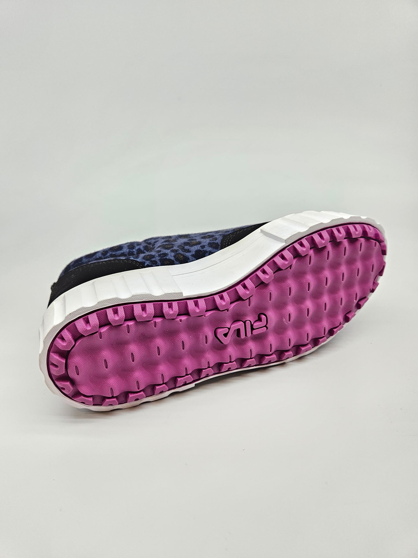 FILA NOVI ORIGINAL PATIKI BR 37