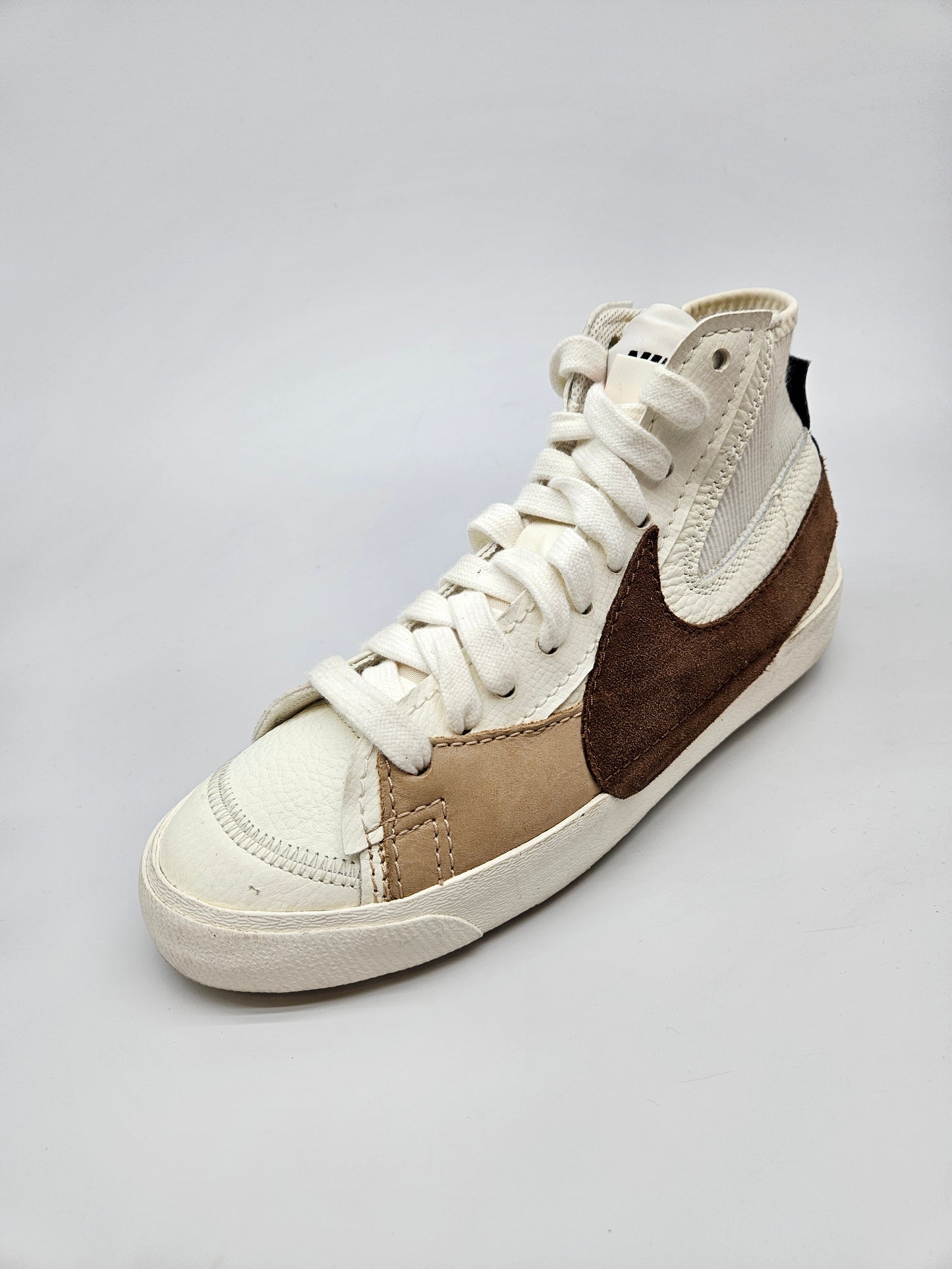 NIKE NOVI ORIGINAL PATIKI BR 42.5