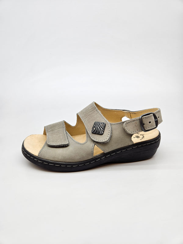 NOVI ORIGINAL SANDALI BR 36