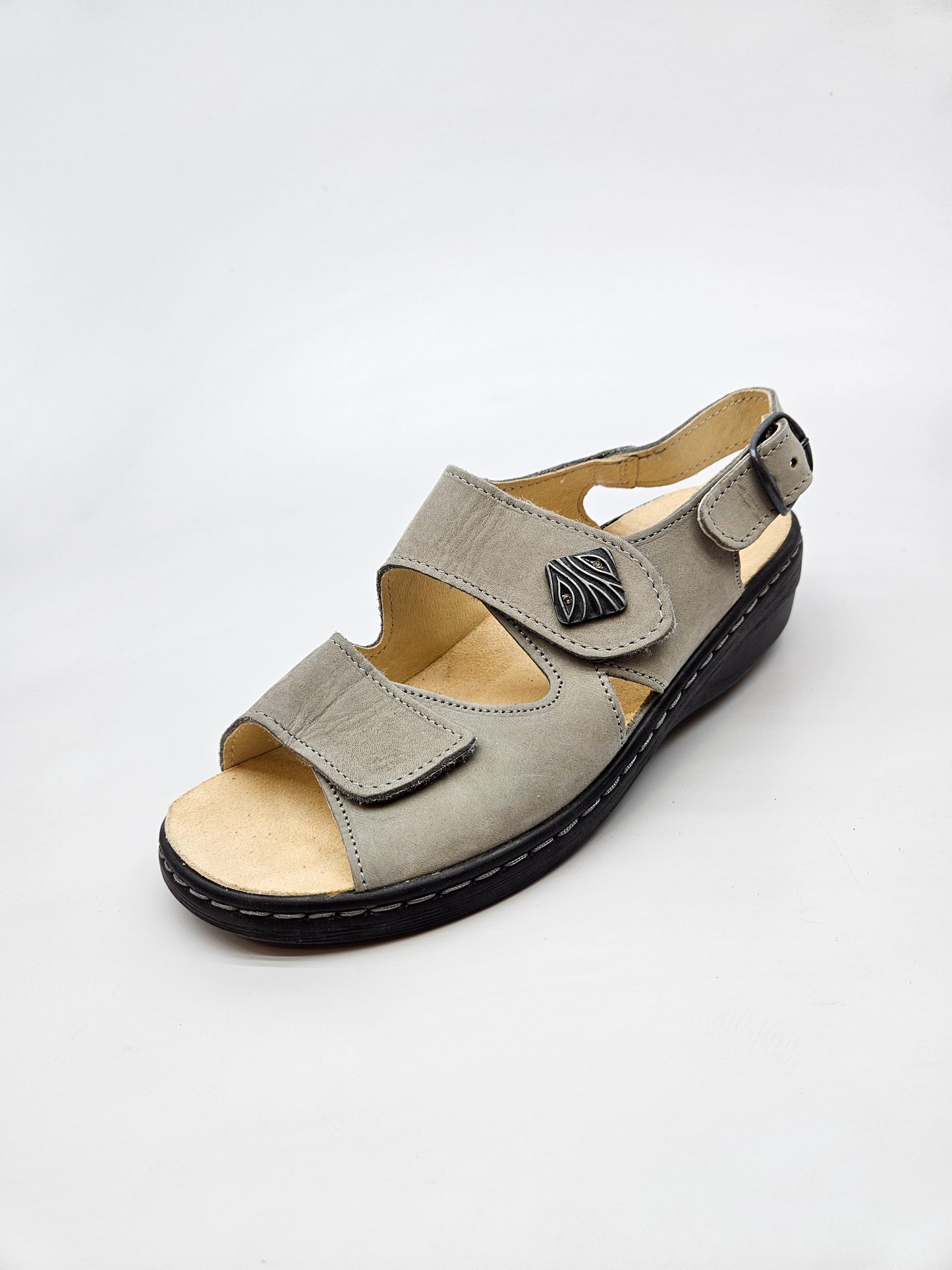 NOVI ORIGINAL SANDALI BR 36