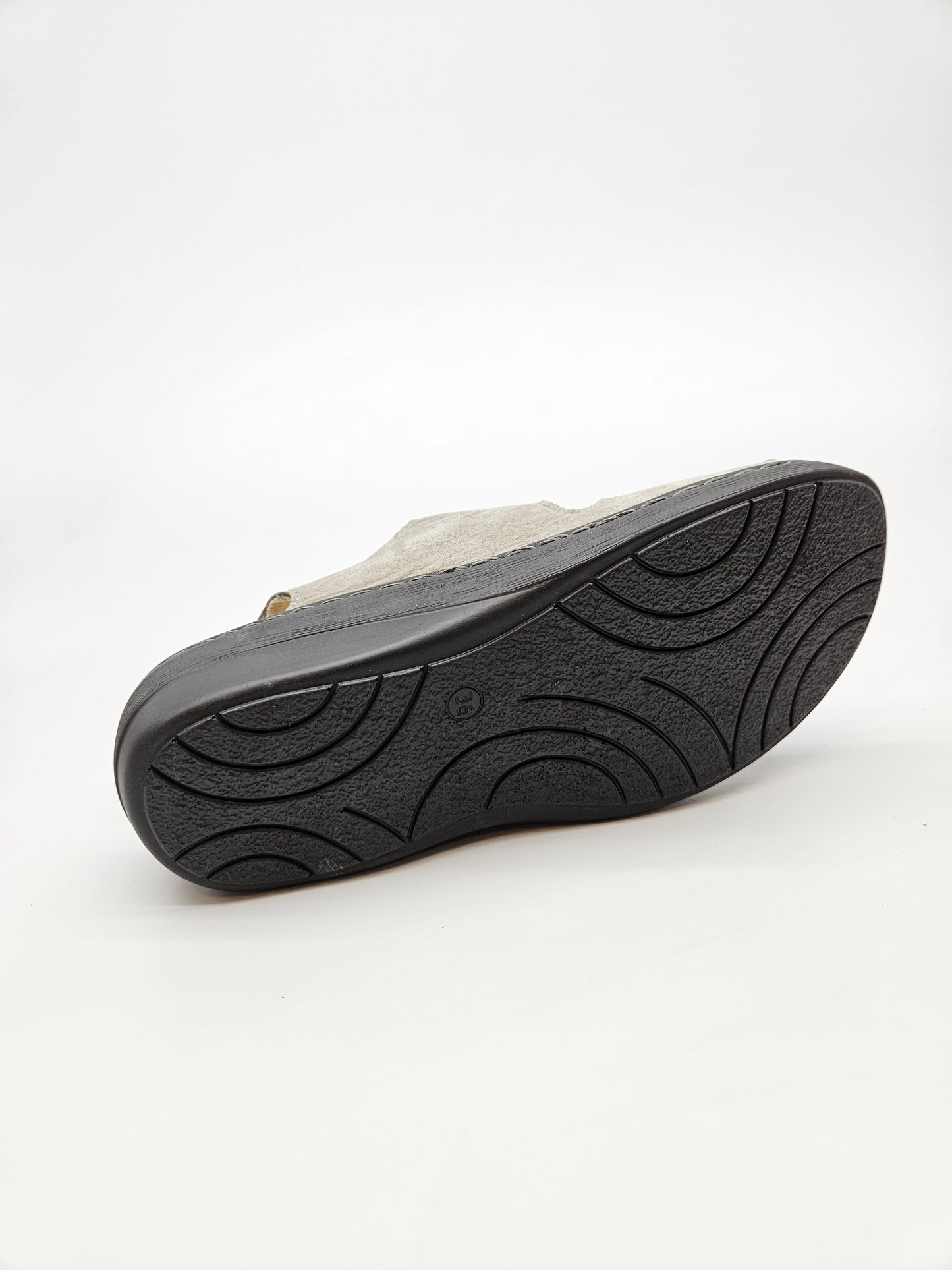 NOVI ORIGINAL SANDALI BR 36