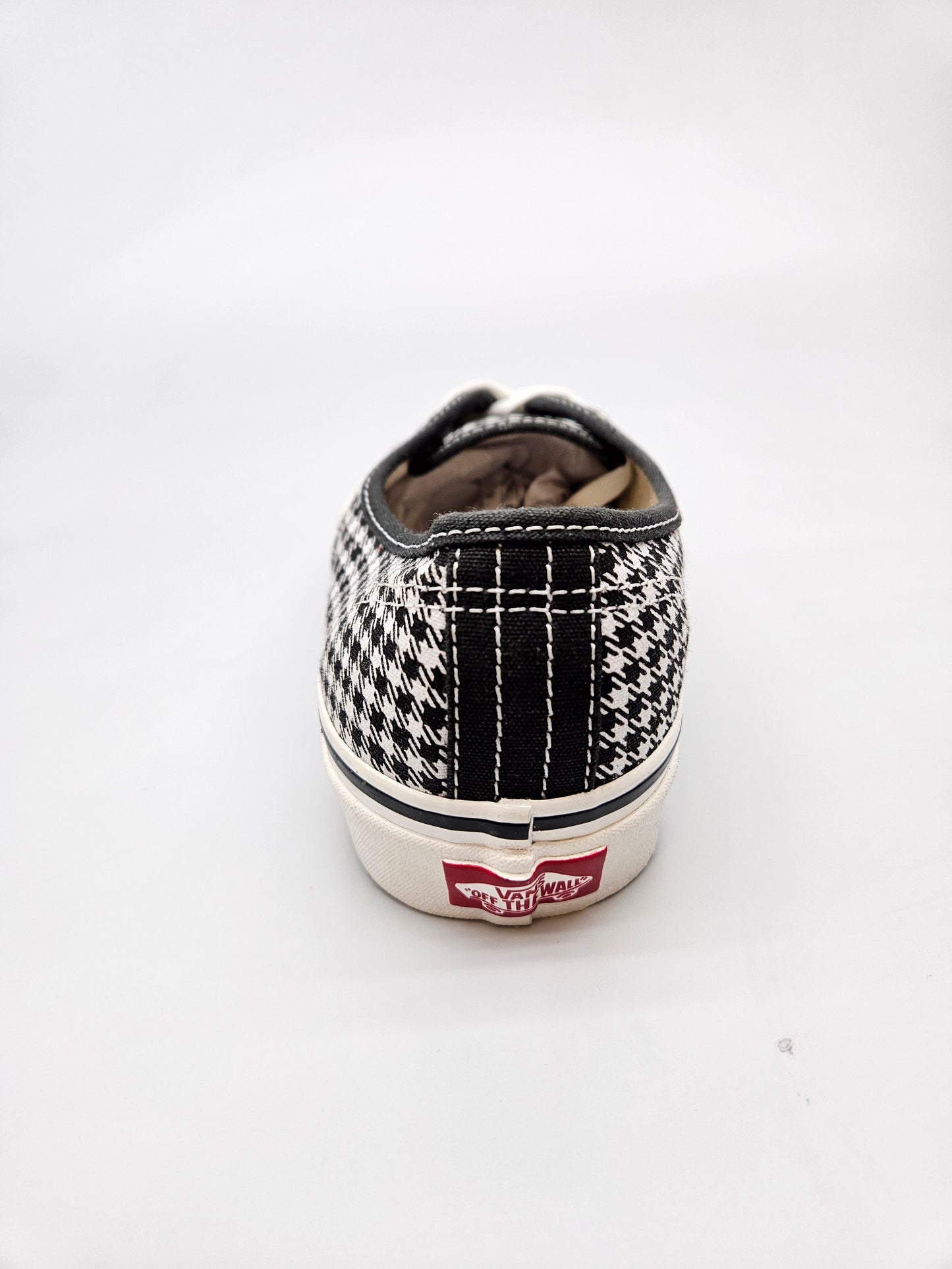 NIKE NOVI ORIGINAL PATIKI BR 42.5