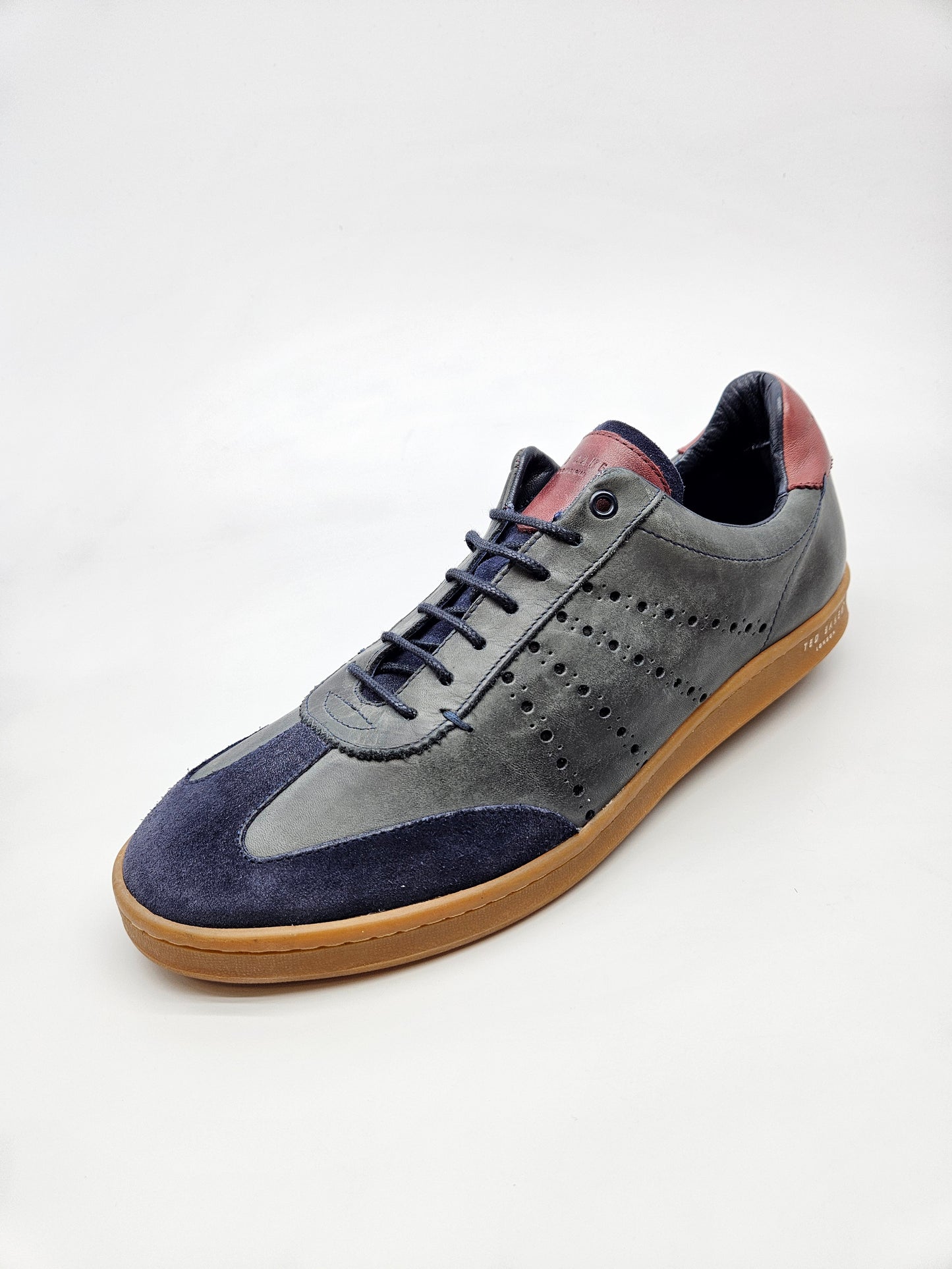 TED BAKER NOVI ORIGINAL KOZNI PATIKI BR 44
