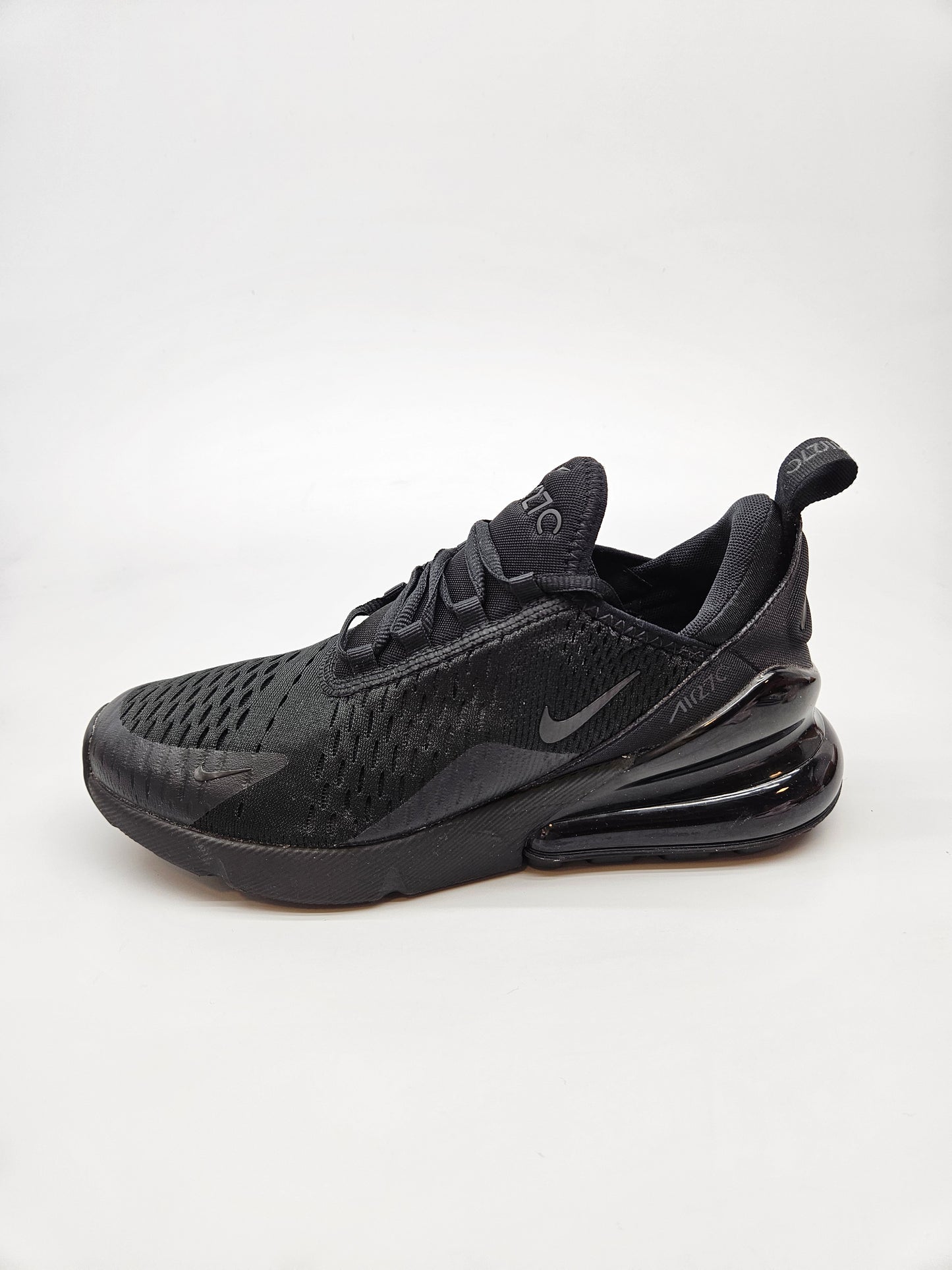 NIKE AIRMAX NOVI ORIGINAL PATIKI BR 39