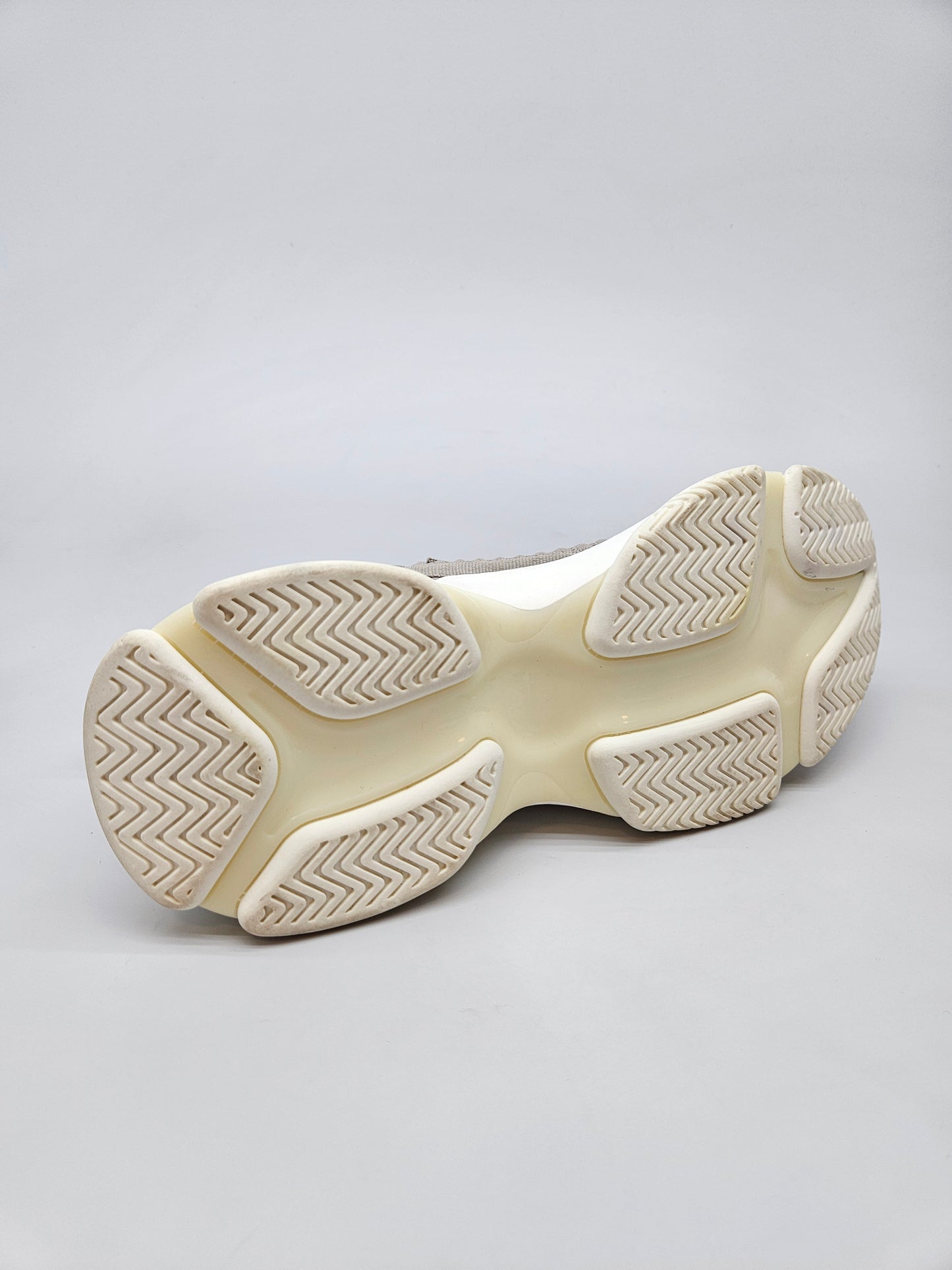 STEVE MADDEN NOVI ORIGINAL PATIKI BR 40