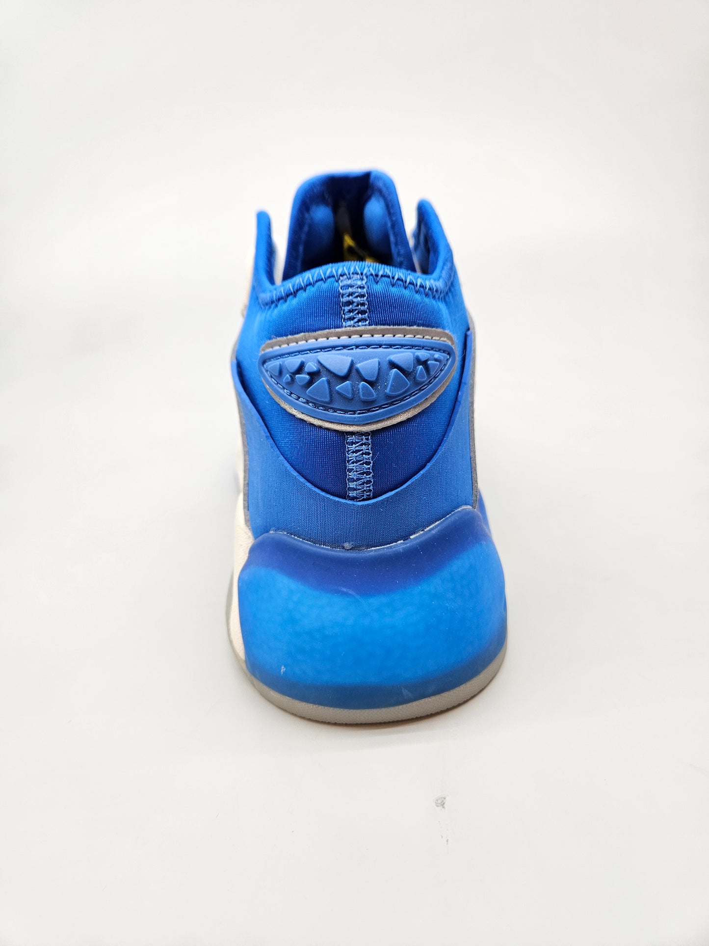 ADIDAS NOVI ORIGINAL PATIKI BR 39